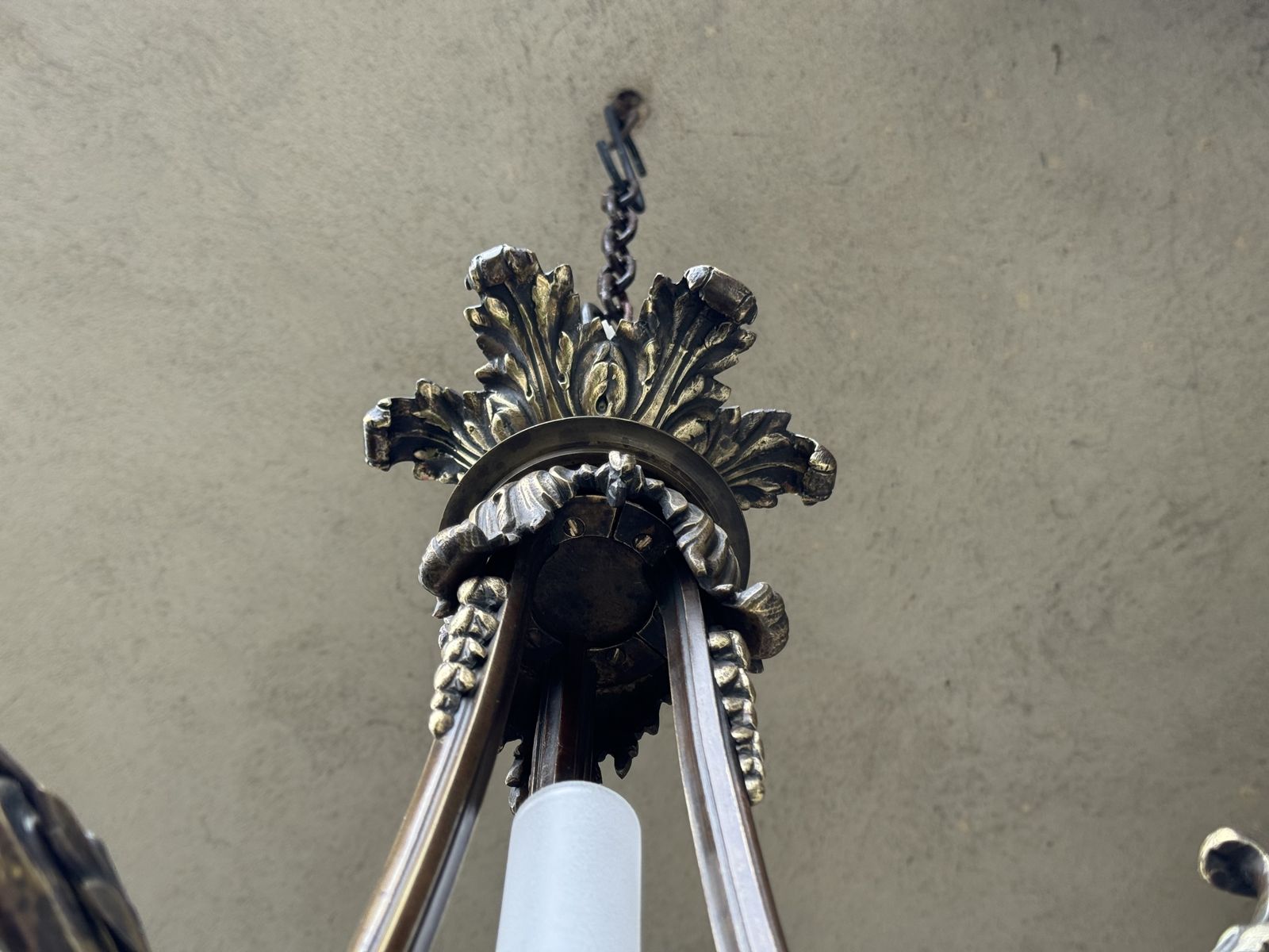 Antique French Brass Chandelier With Frosted Glass Tulip Shades, Rococo Revival, Early 20th Century photo vinterior