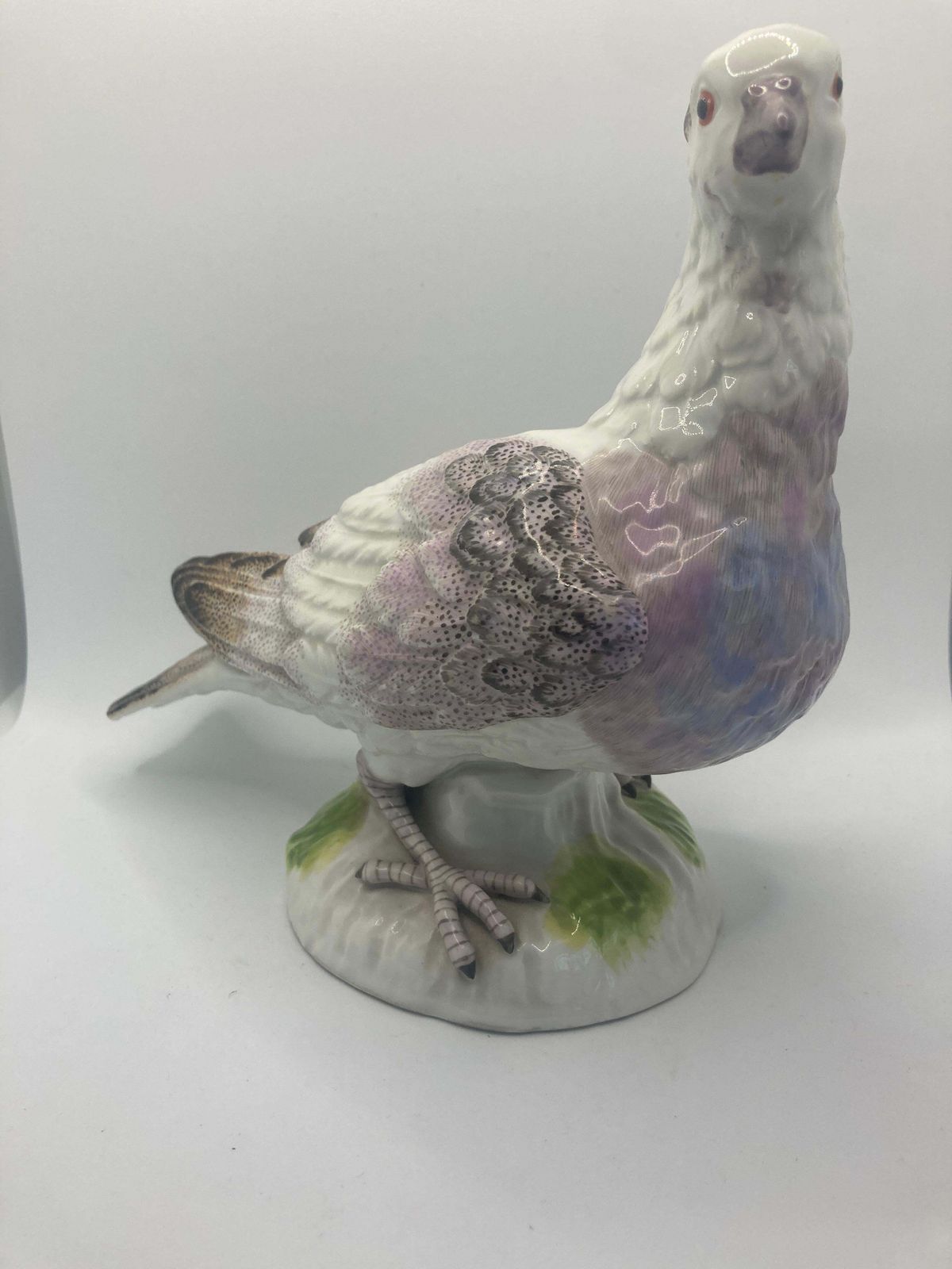 20th Century Porcelain Figure Of A Dove photo furniture