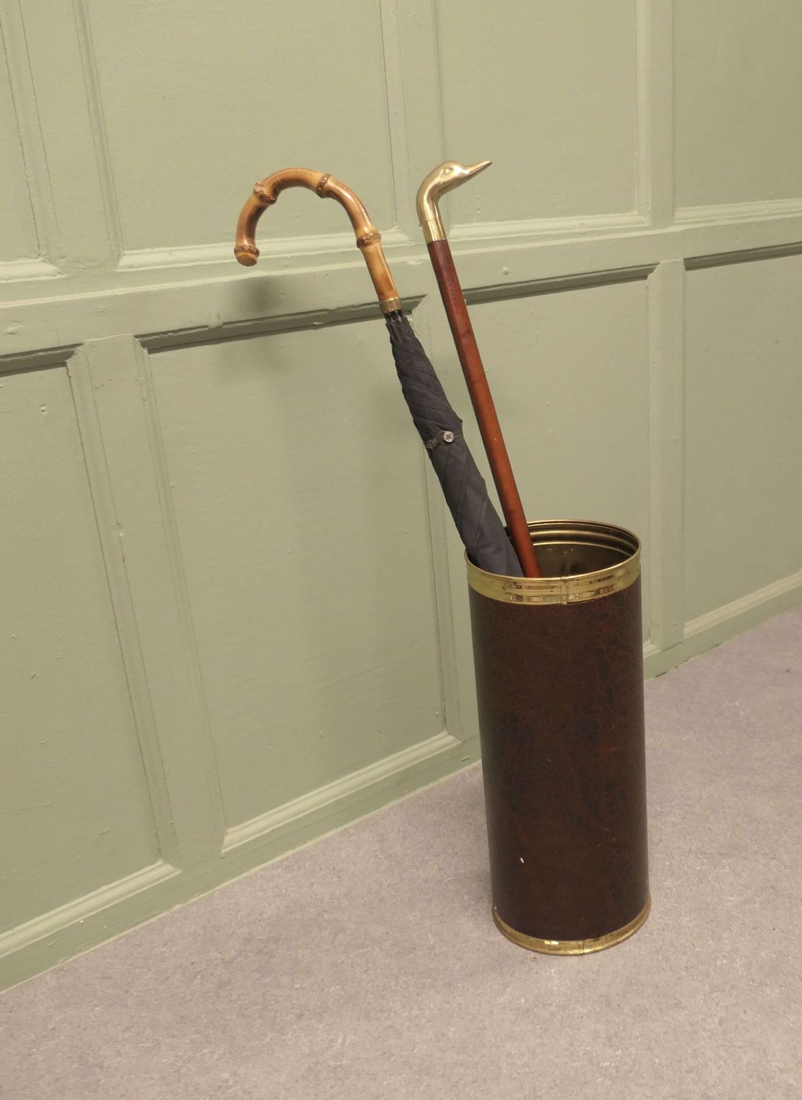 Mid Century Stick Stand Made In Brass And Leather photo 390.0