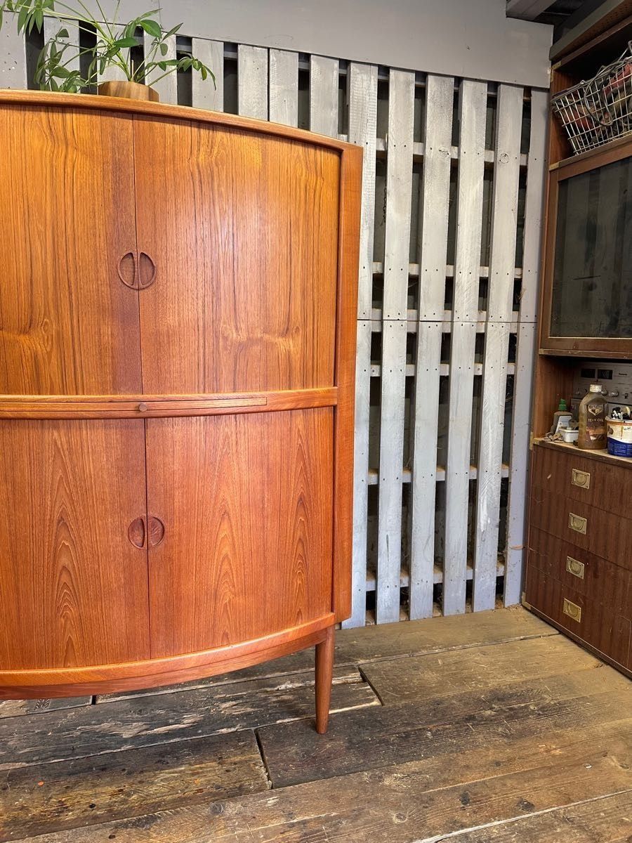 Johannes Anderson Large Danish Teak Corner Drinks / Cocktail Cabinet photo for sale