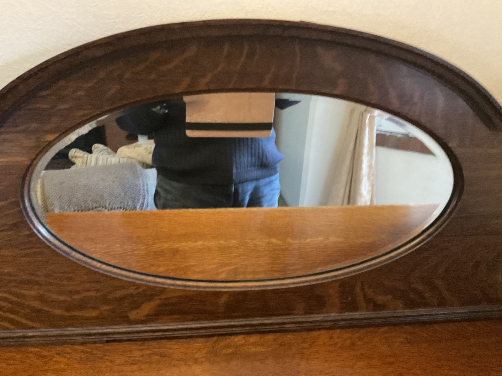 photo furniture Early 1900 Sideboard In Oak With Ornate Oval Mirrored Upstand, 2 Doors 2 Drawers