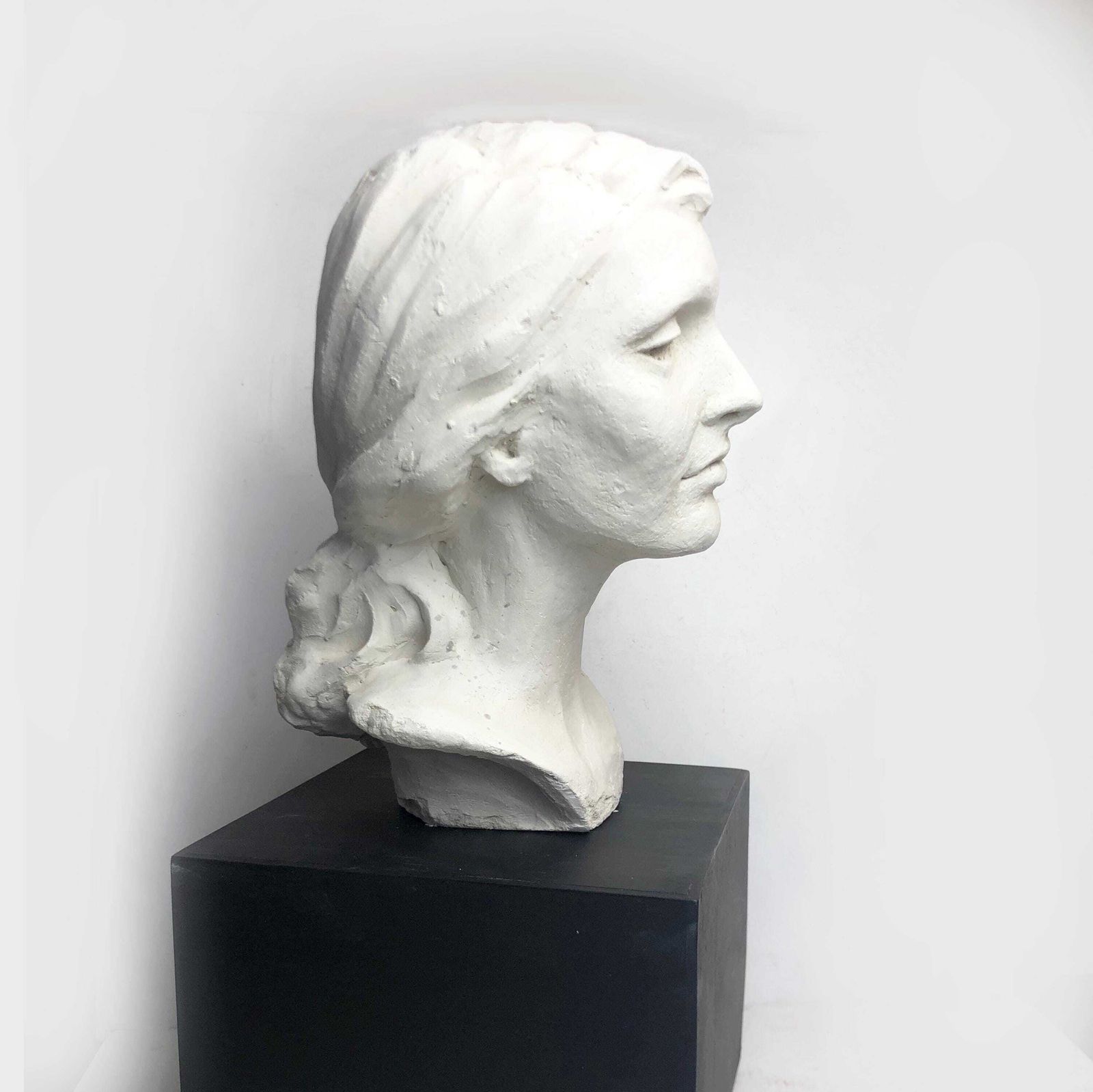 Vintage Life Size Female Head Sculpture On Black Wood Plinth White Plaster Bust Womans' Head Sculpture Art Studio Plaster Female Head Study photo furniture