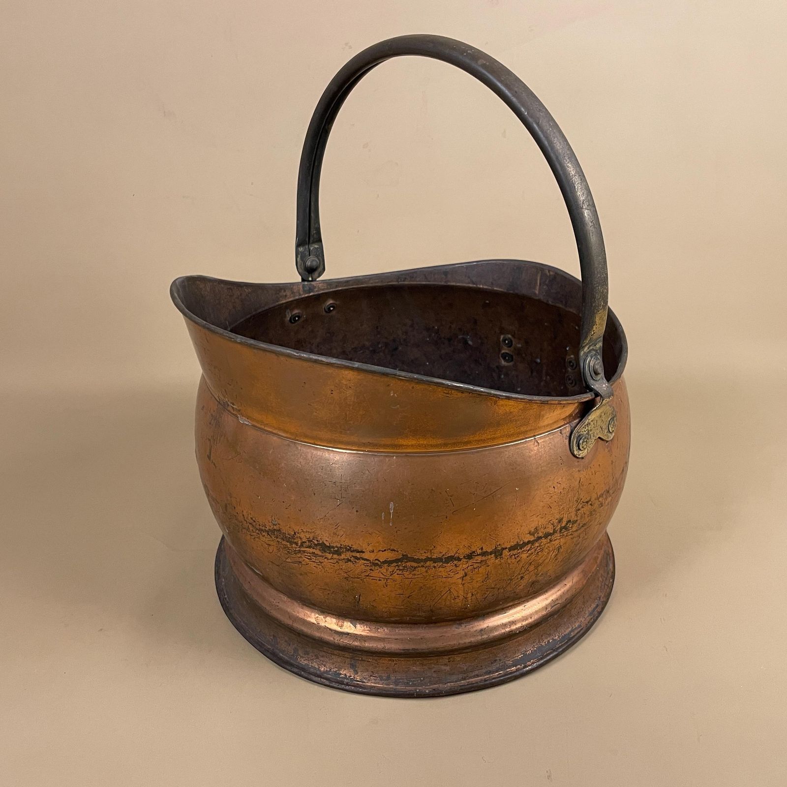 Antique Metal Copper Coal Bucket Handle Fireside Fire Side Scuttle Helmet Farmhouse Cottage Brass Gold Vintage Fireplace photo furniture
