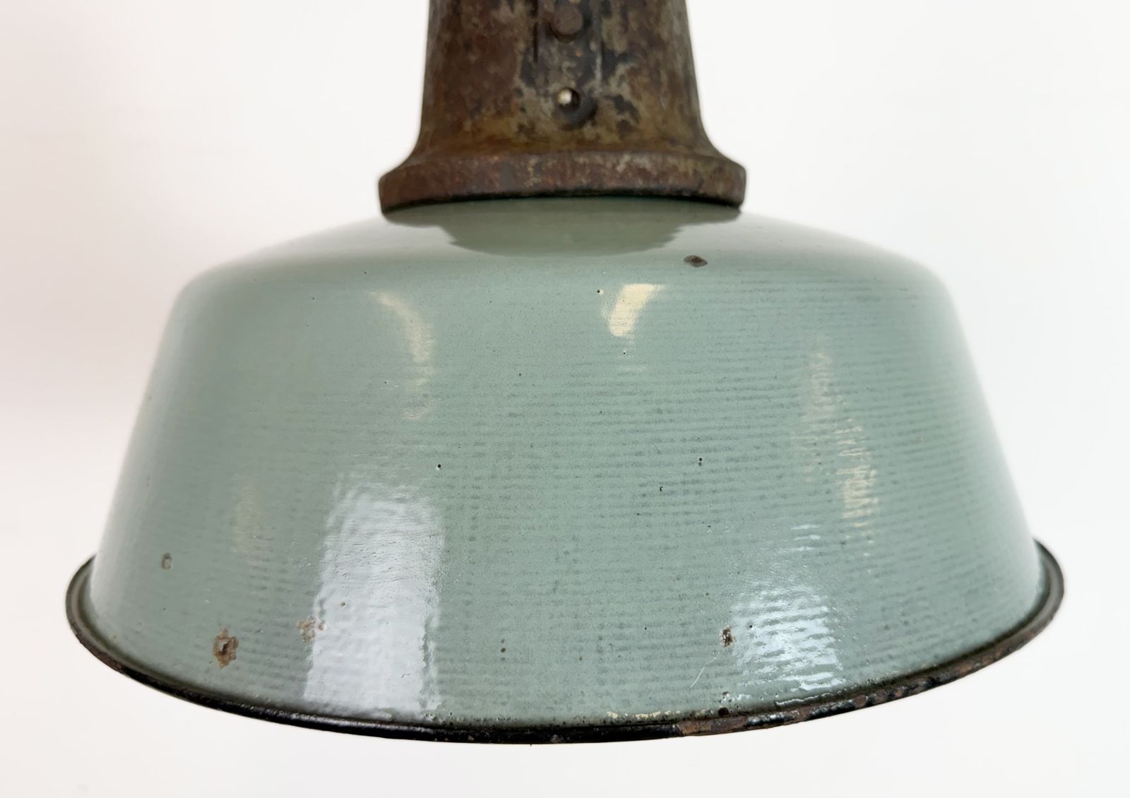 photo vinterior Industrial Petrol Enamel Factory Lamp With Cast Iron Top, 1960s