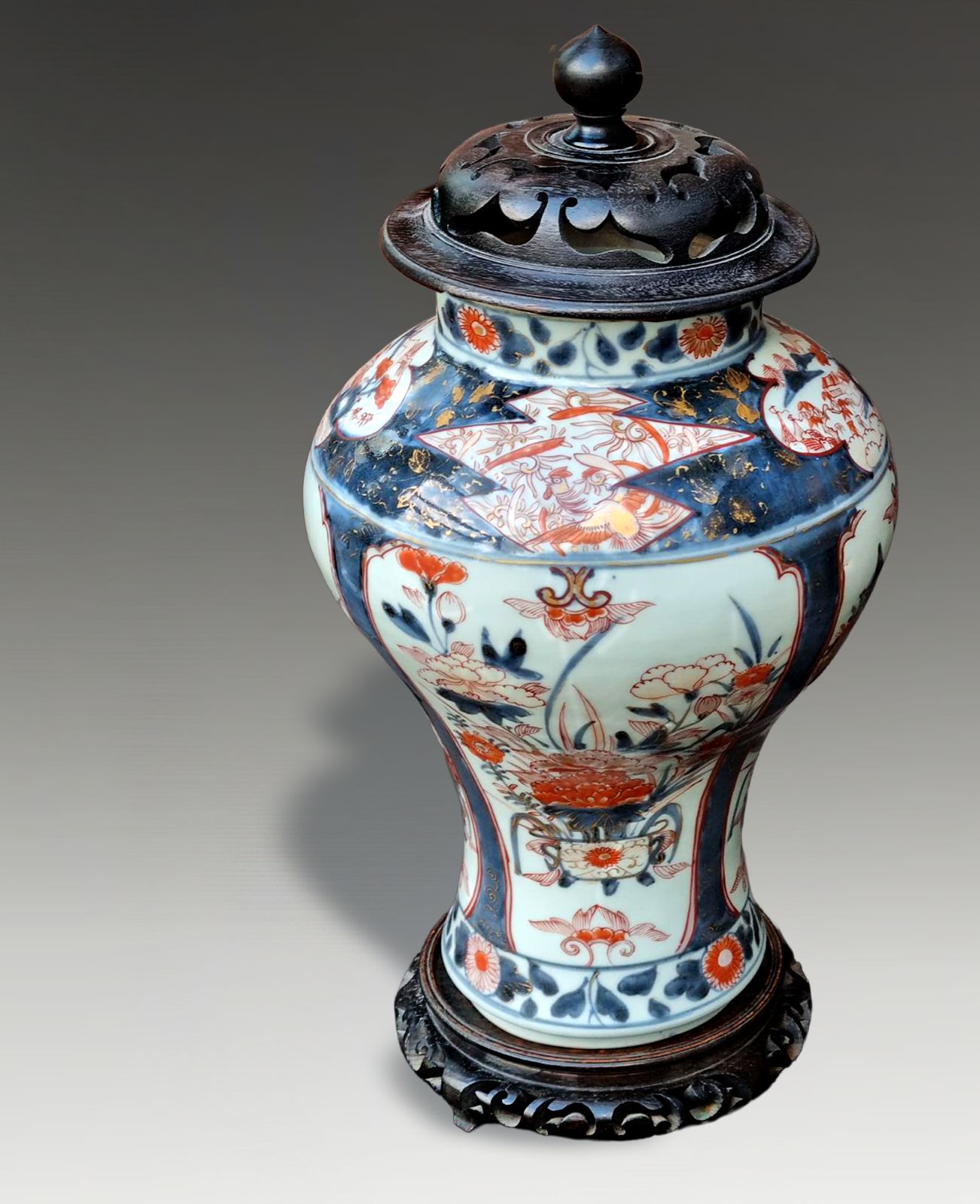 Japanese Early Edo Arita Imari Lidded Vase. Rare Shape C1700 42cm W/Stand H.