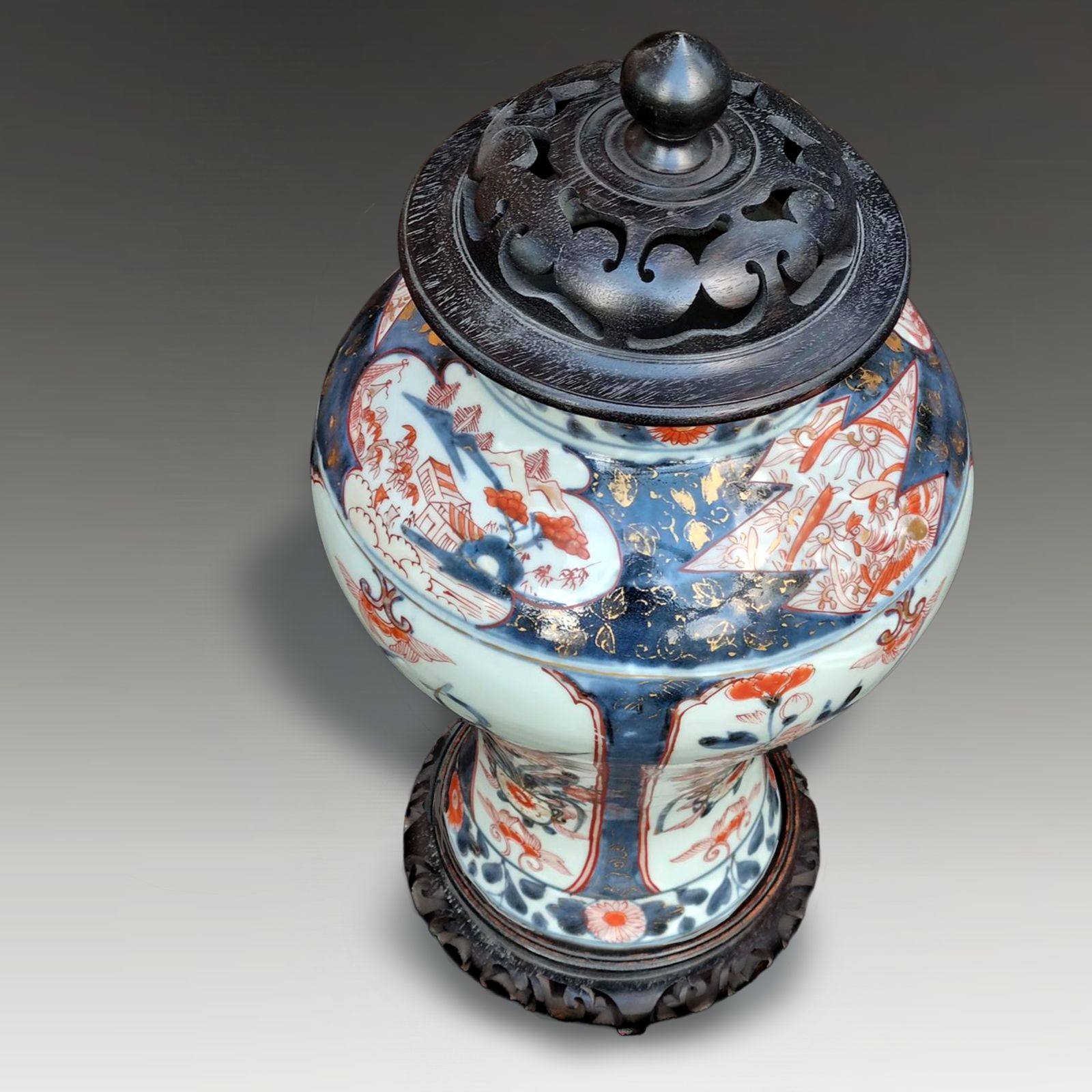Japanese Early Edo Arita Imari Lidded Vase. Rare Shape C1700 42cm W/Stand H. photo 975.0
