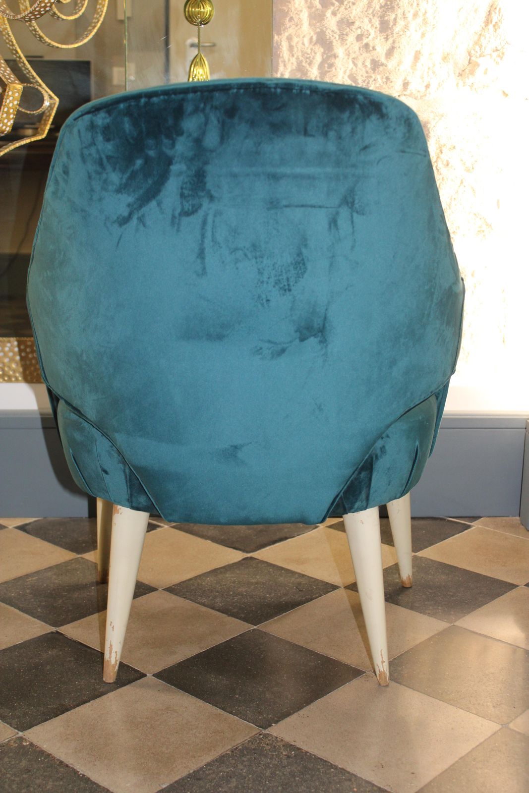 Pair Of Dassi Armchairs, 1950s Italy, Green Velvet, White Lacquered Wooden Feet photo vinterior