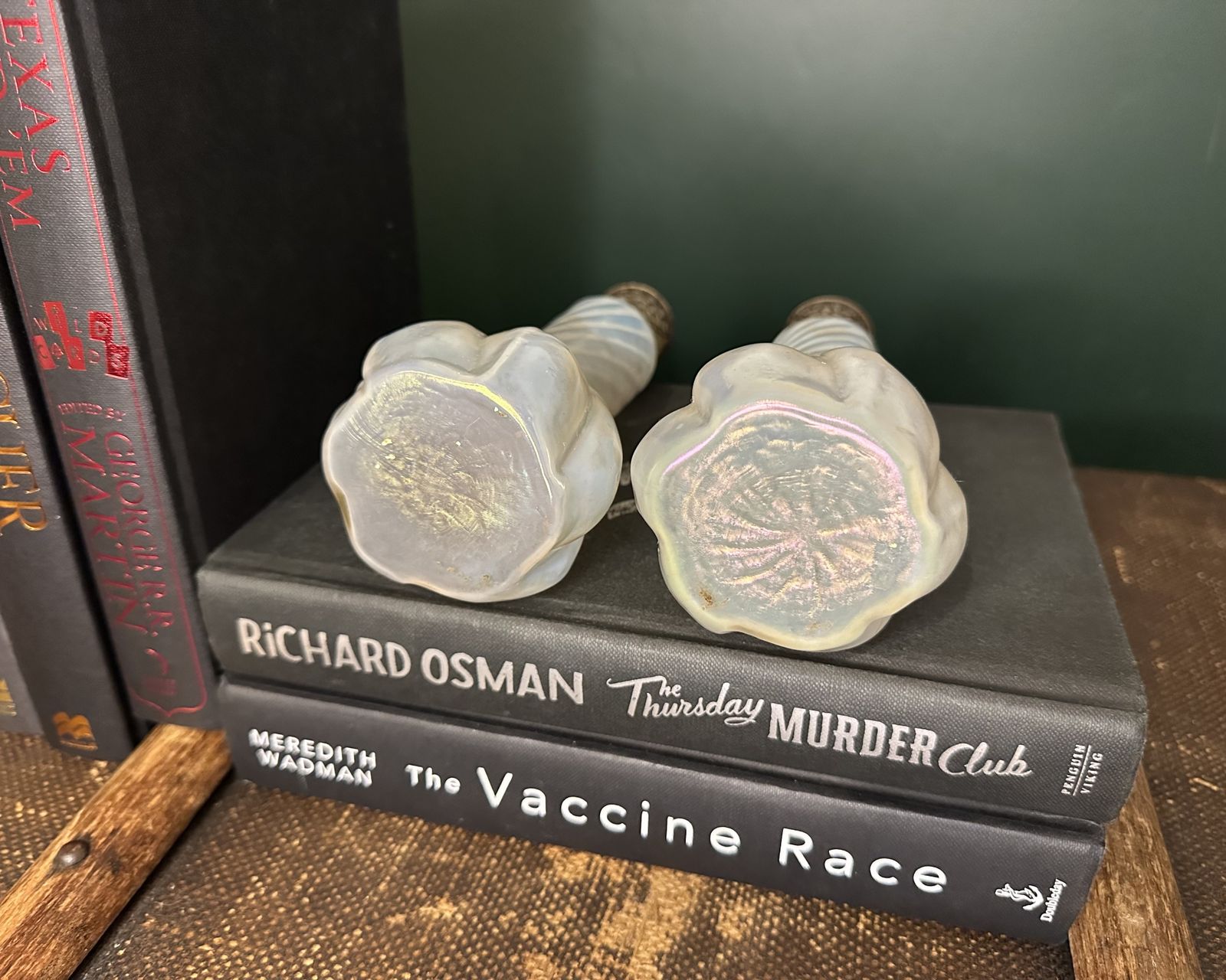 A Pair Of Intricate Iridescent Art Glass Vases photo vinterior