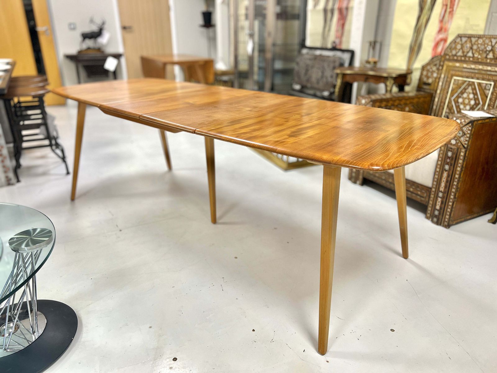 Ercol 444, Grand Windsor Elm Extending Dining Table photo buy