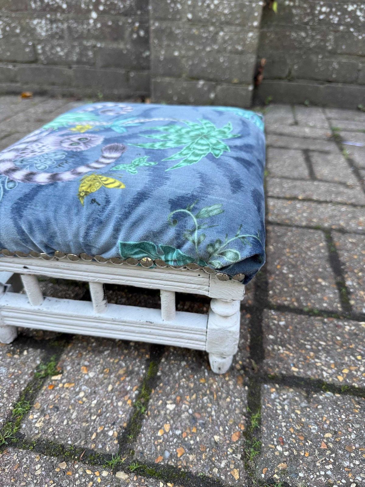 photo vintage Vintage Reupholstered Stool With Botanical Animal Print Fabric – Distressed Painted Wooden Frame / Eclectic Footstool Or Accent Seat, Lemurs