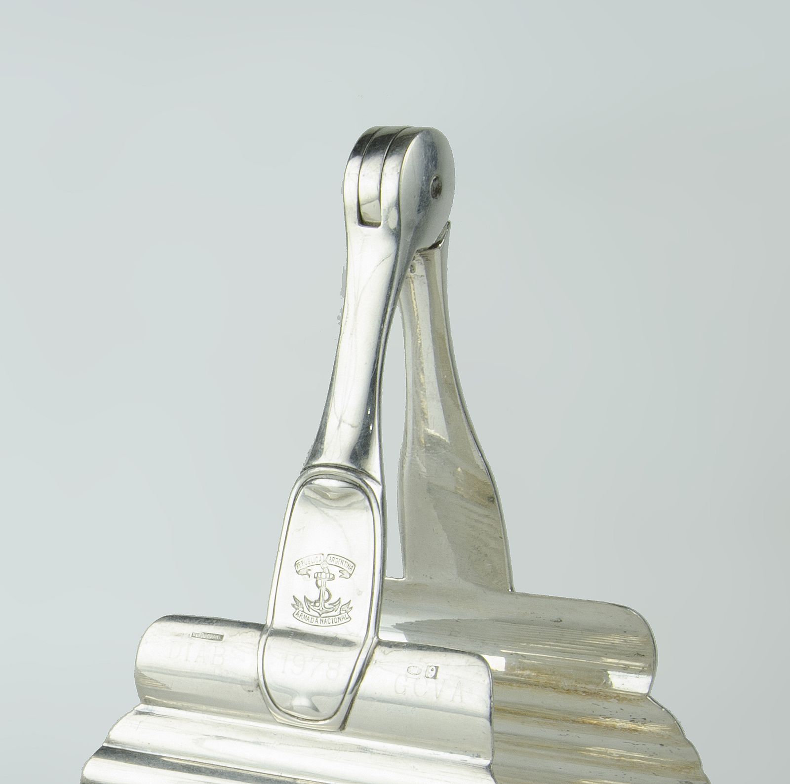 Set Of Early 1920s Art Déco Silver Plated Metal Articulated Asparagus Tongs/Pliers By Christofle, France, Formerly Part Of Argentine Navy Serveware photo Home Decor