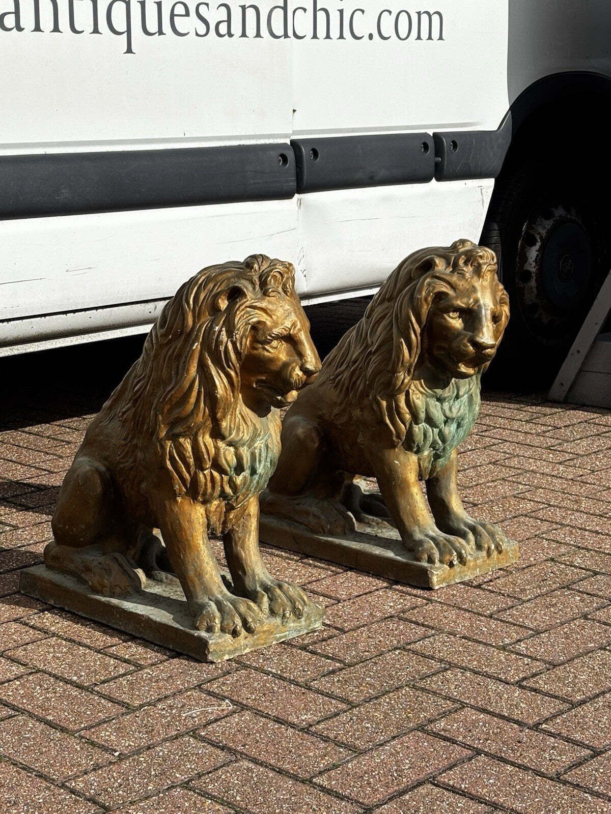 1015.0 Pair Of 1930's Terracotta Garden Lions photo