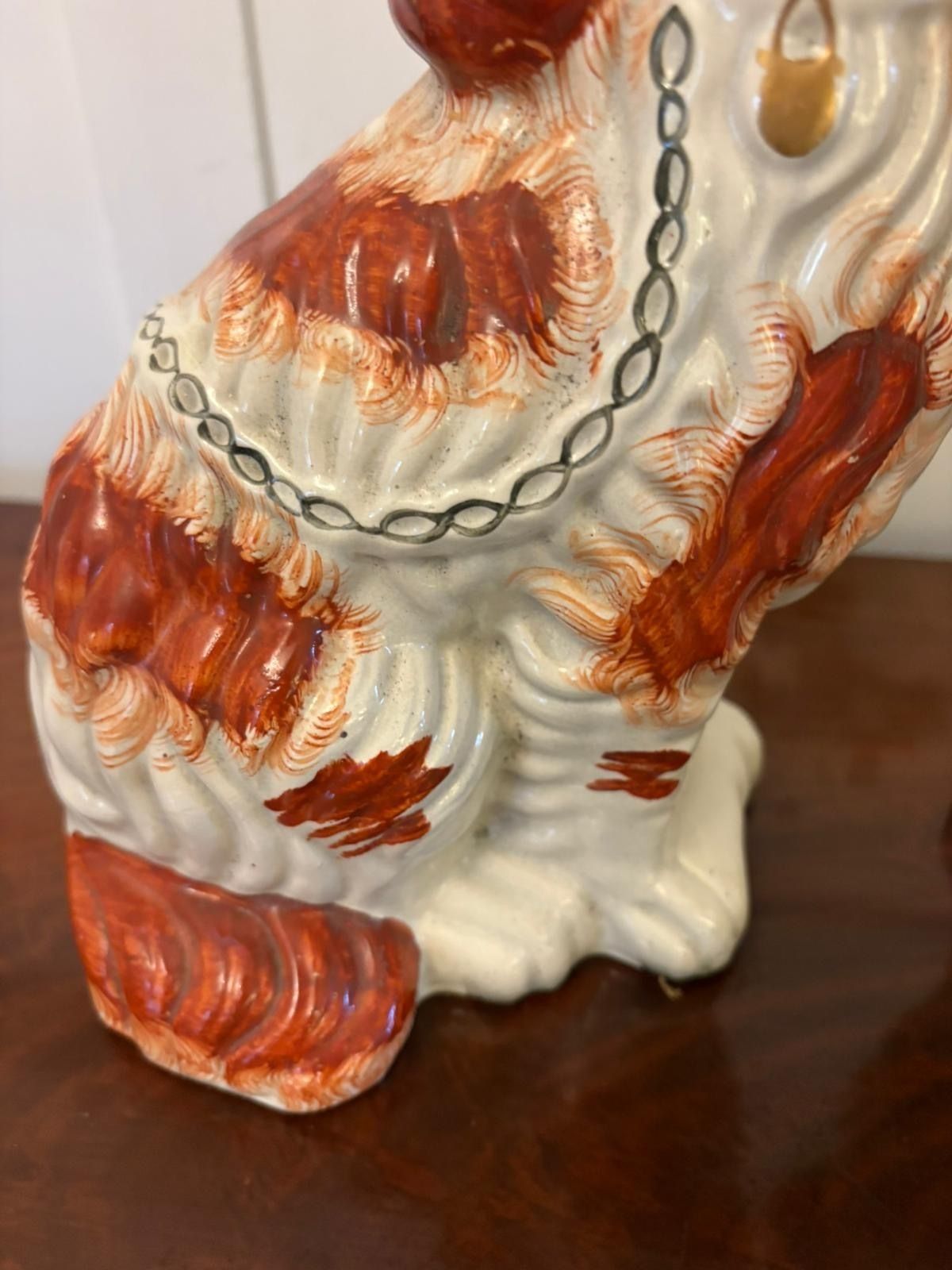 photo furniture Pair Of Antique Staffordshire Spaniel Dogs