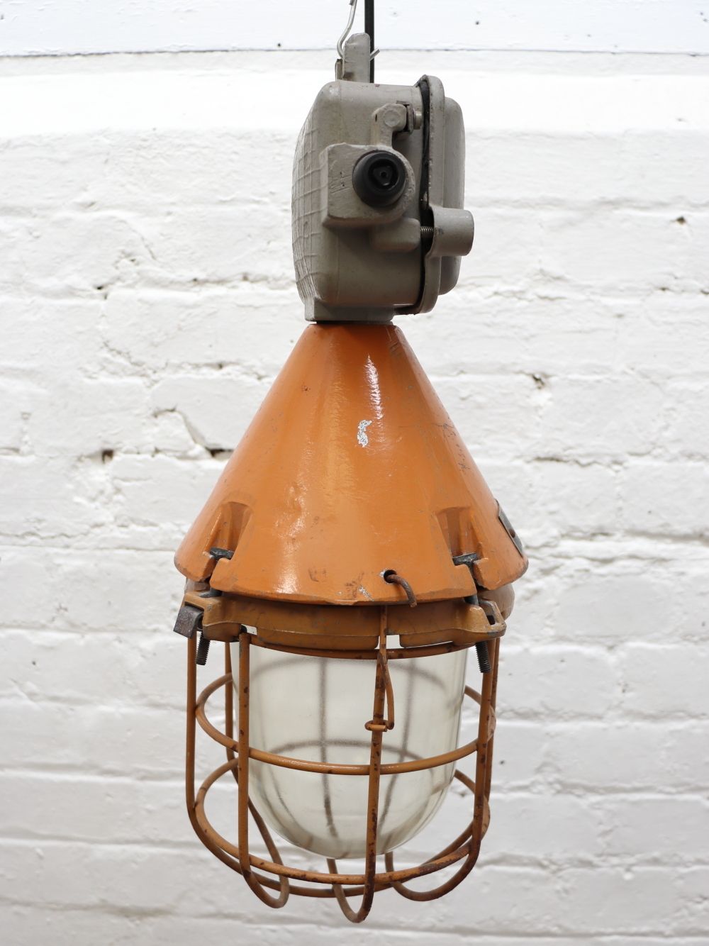 225.0 Eow Industrial Factory Light photo