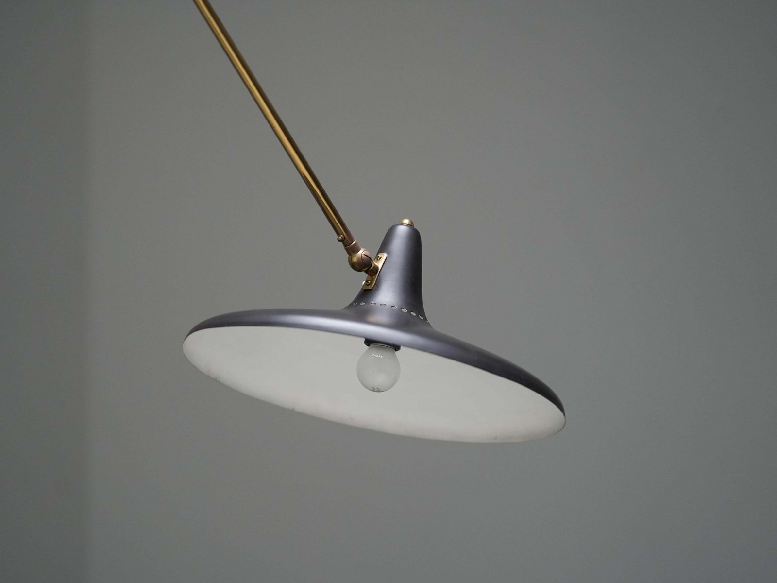 Stilnovo No. 3030 Wandlamp In Messing En Zwart Metaal, Italië, Ca. Jaren 1950 photo vintage