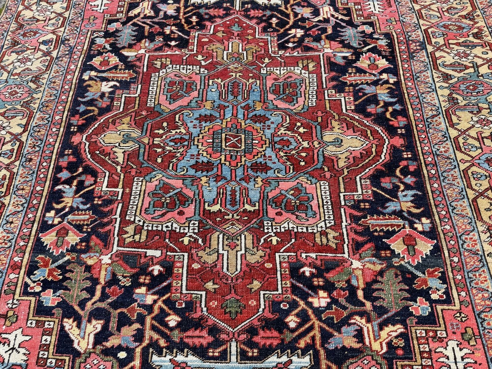Antique Heriz Carpet 3.29m X 2.12m photo vintage