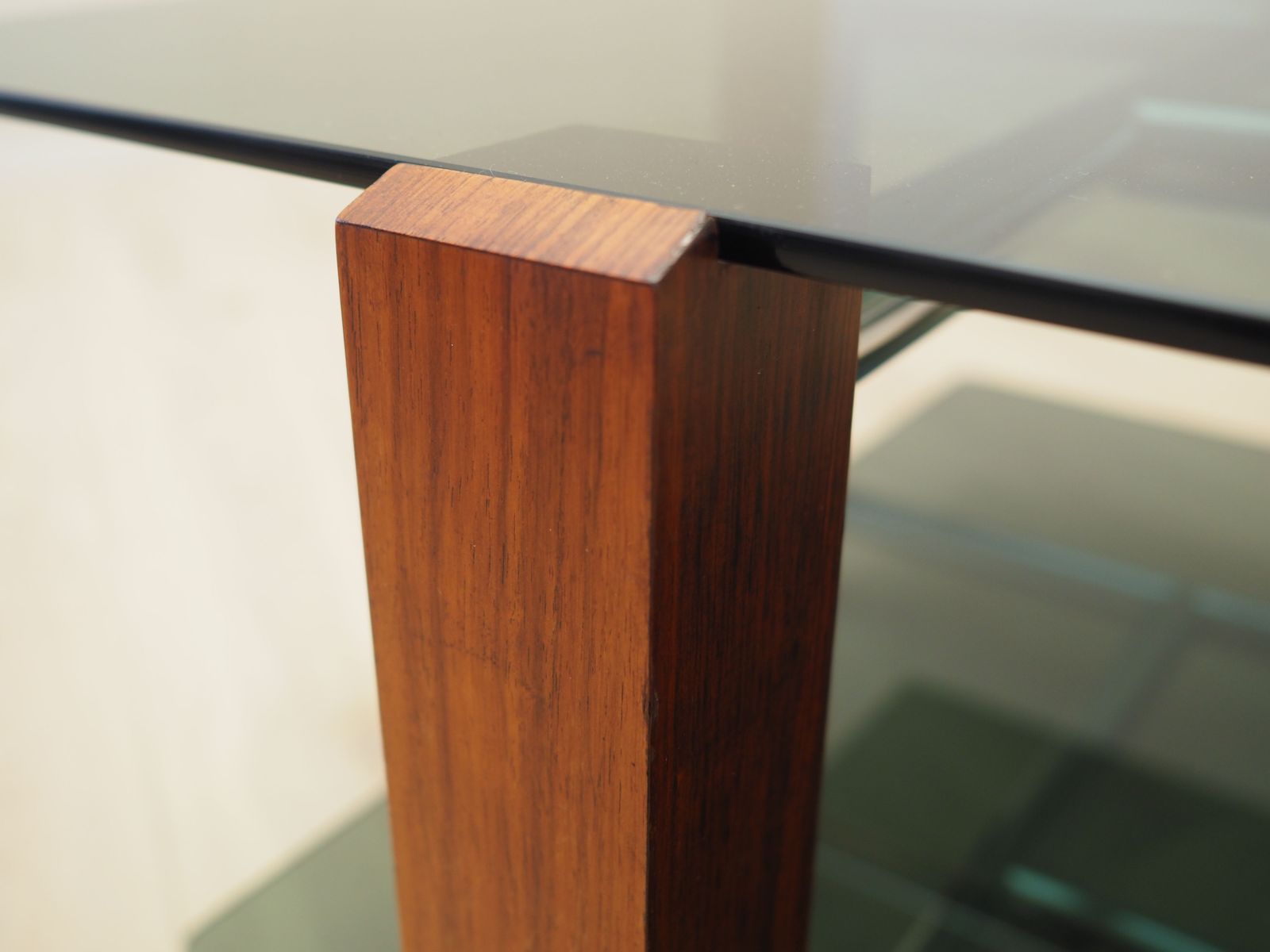 photo furniture Glass Table, Italian Design, 1970s, Production: Italy