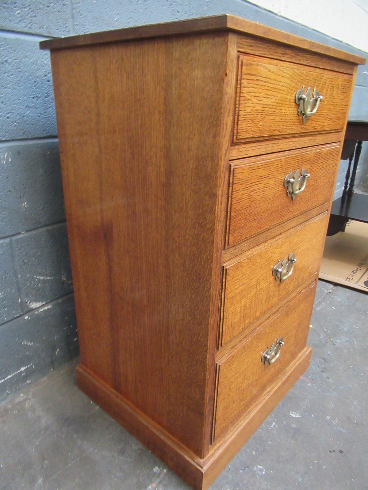 Oak Four Drawer Small  Chest Of Drawers photo vinterior