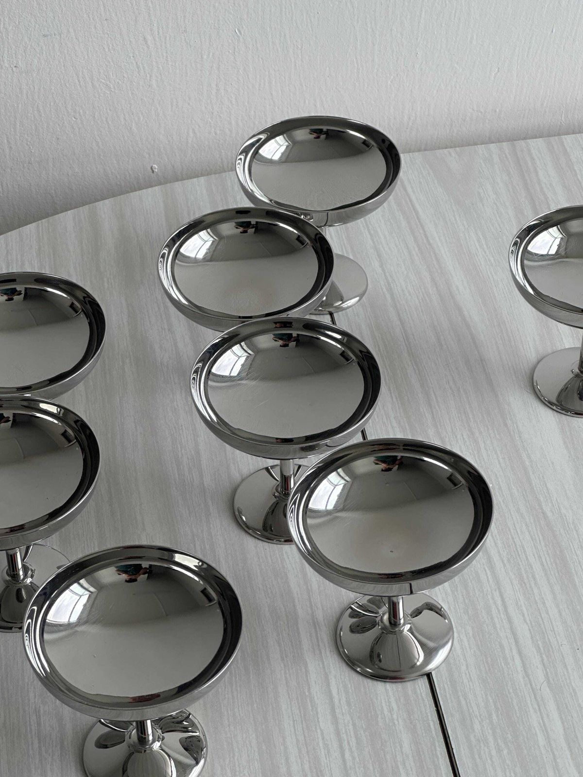 8 coupelles sur pied en acier inoxydable, style Letang Remy, fabrication française, art de la table en métal, service à dessert, idée cadeau. photo vintage