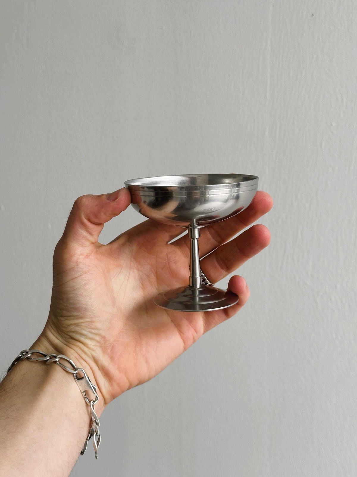 6 bols sur pied en inox Mat Letang Remy Style, fabrication française, art de la table en métal, service à dessert, idée cadeau. photo vinterior