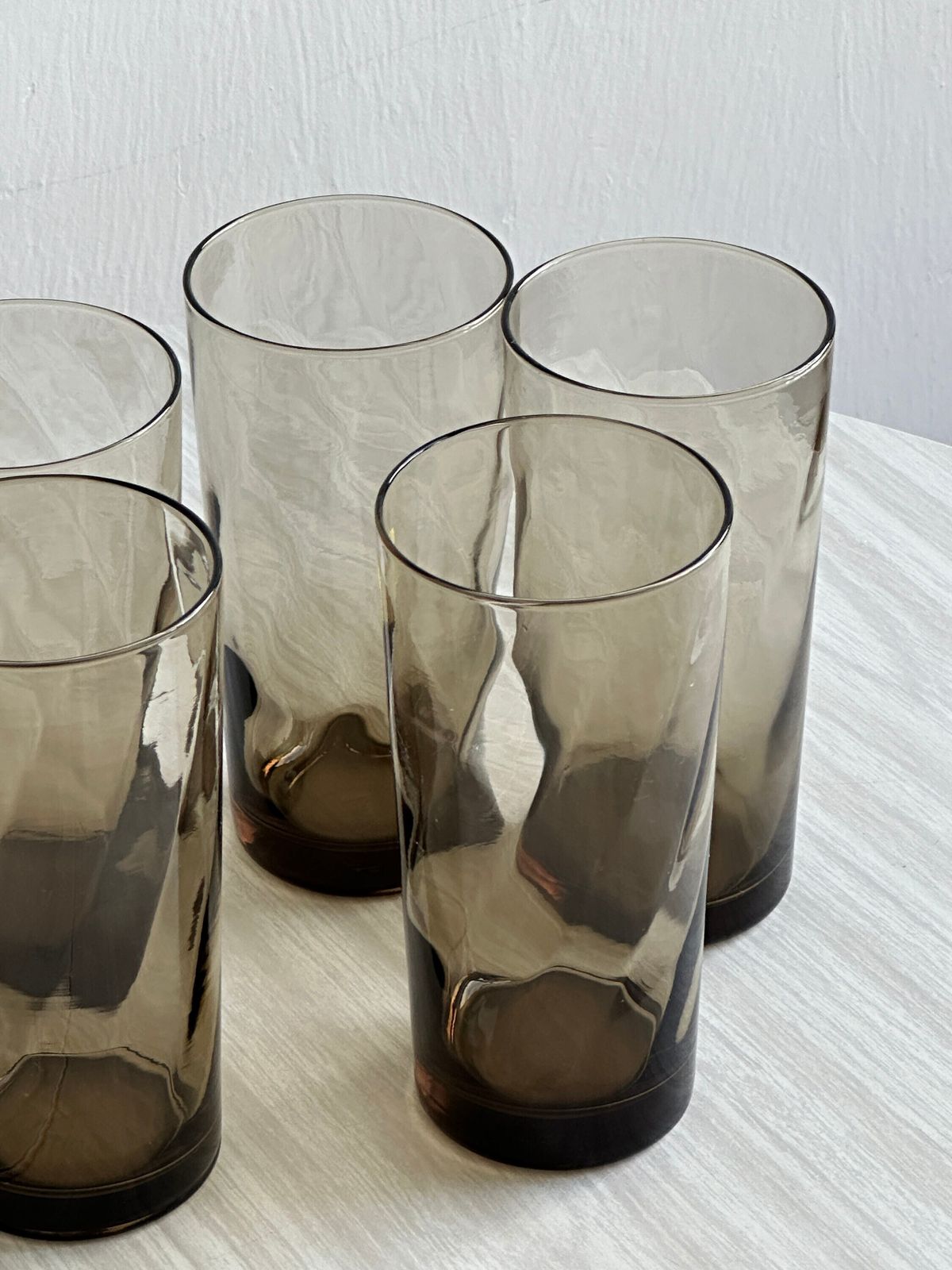 5 Smoked Water Glasses France, Orangeade Glasses With A Wavy And Minimalist Design, Modern Table Setting, Reception And Dinner Glasses, Smoked Gift Idea. photo Home Decor