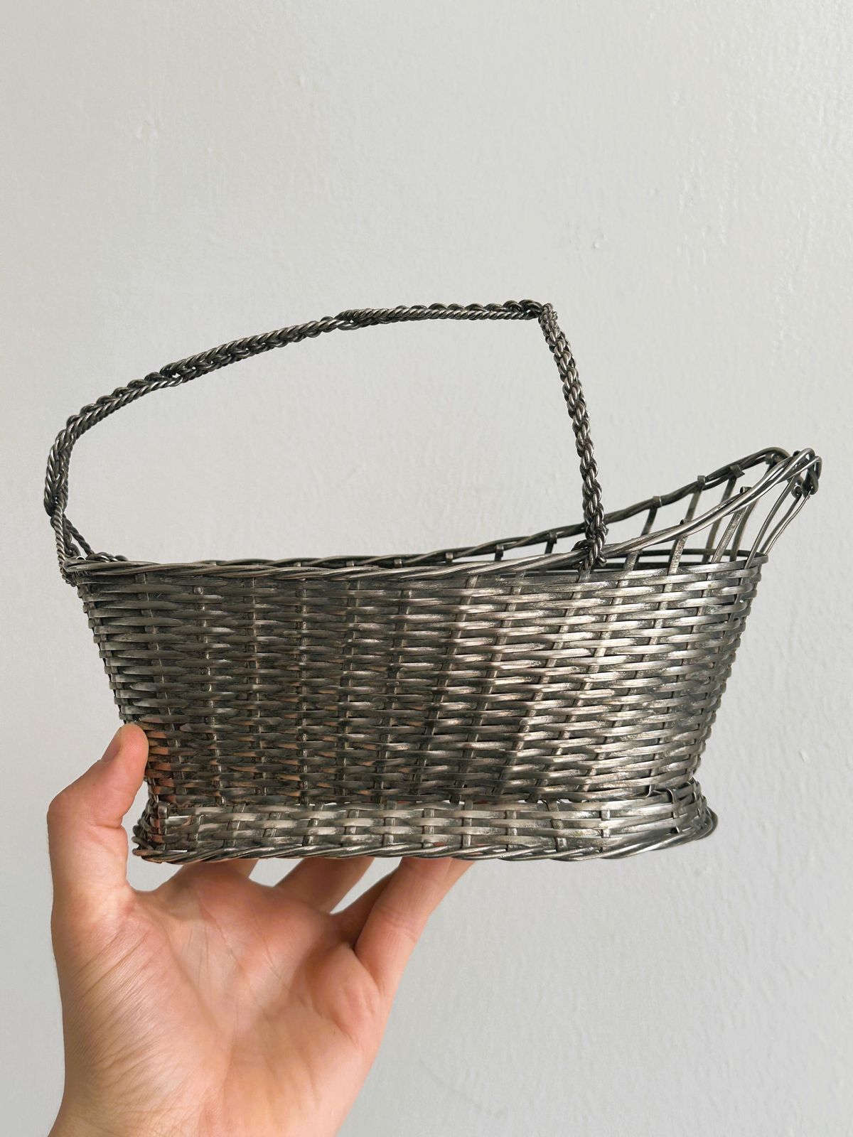 Woven Metal Wine Basket, Elegant Bottle Holder, Table Accessory, Retro Decoration, Table Art, Gift For Wine Lover photo vintage