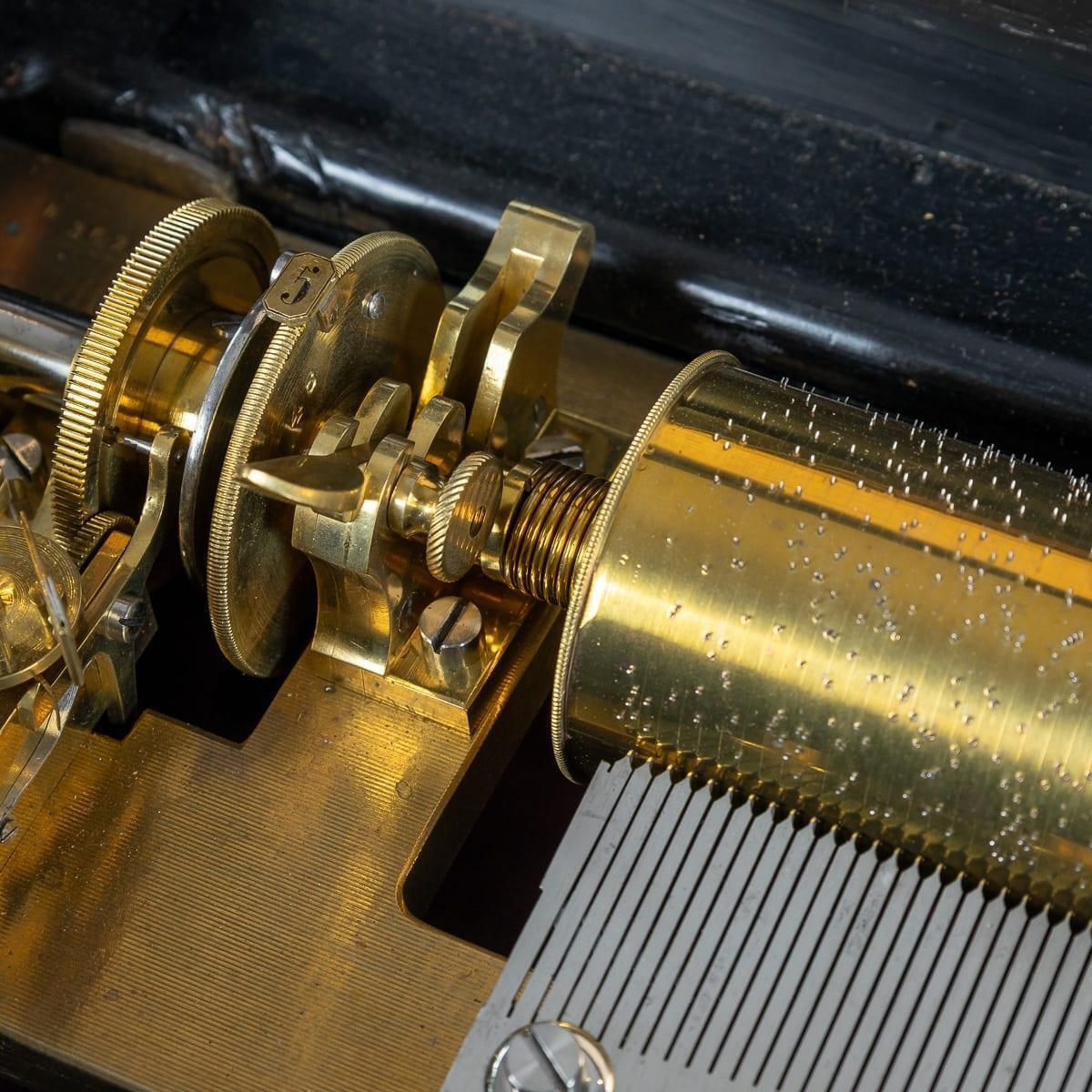 photo vintage Antique 19thc Swiss Made Cylinder Music Box By Lecoultre Frères Of Geneva C.1880