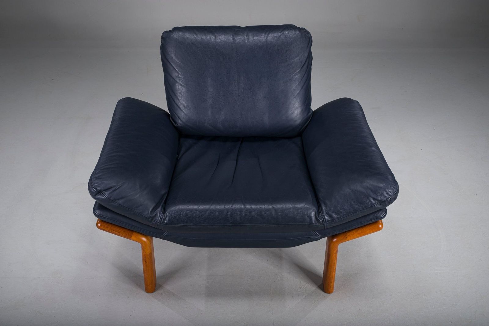 Danish Teak And Navy Blue Leather Lounge Chair From Komfort, 1970s photo buy