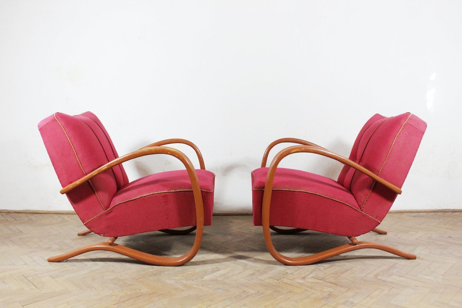 Bentwood Lounge Chairs With Coffee Table By Jindřich Halabala, 1930s, Set Of 3 photo 13032.0