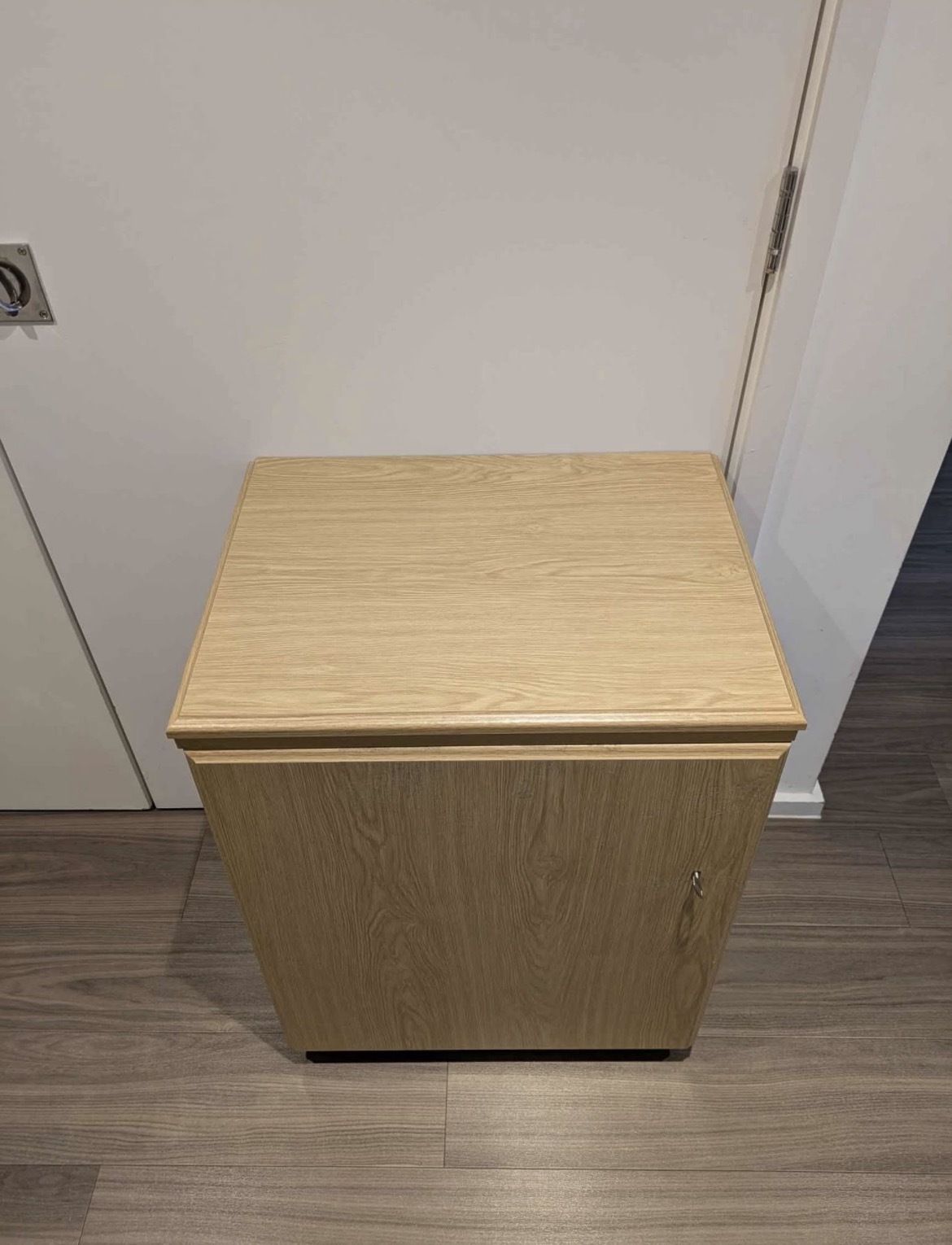 Horn Sewing Cabinet With Fold Out Worktop & Drawers – Beige photo vinterior