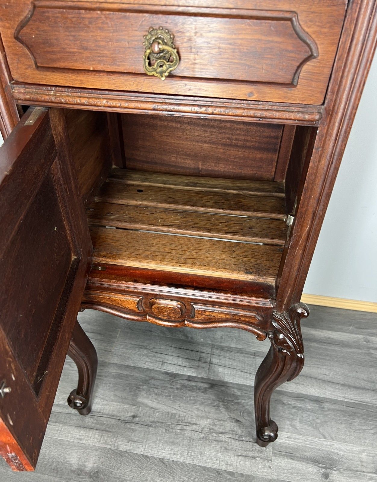 photo vinterior Bedside Table Antique French Marble Top Walnut Carved Cabinet Lot 4334