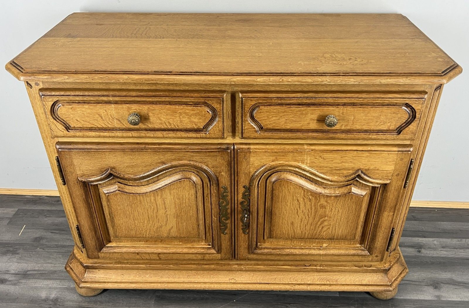 Cabinet Vintage French Oak 2 Door Carved Sideboard With Drawers Lot 4399