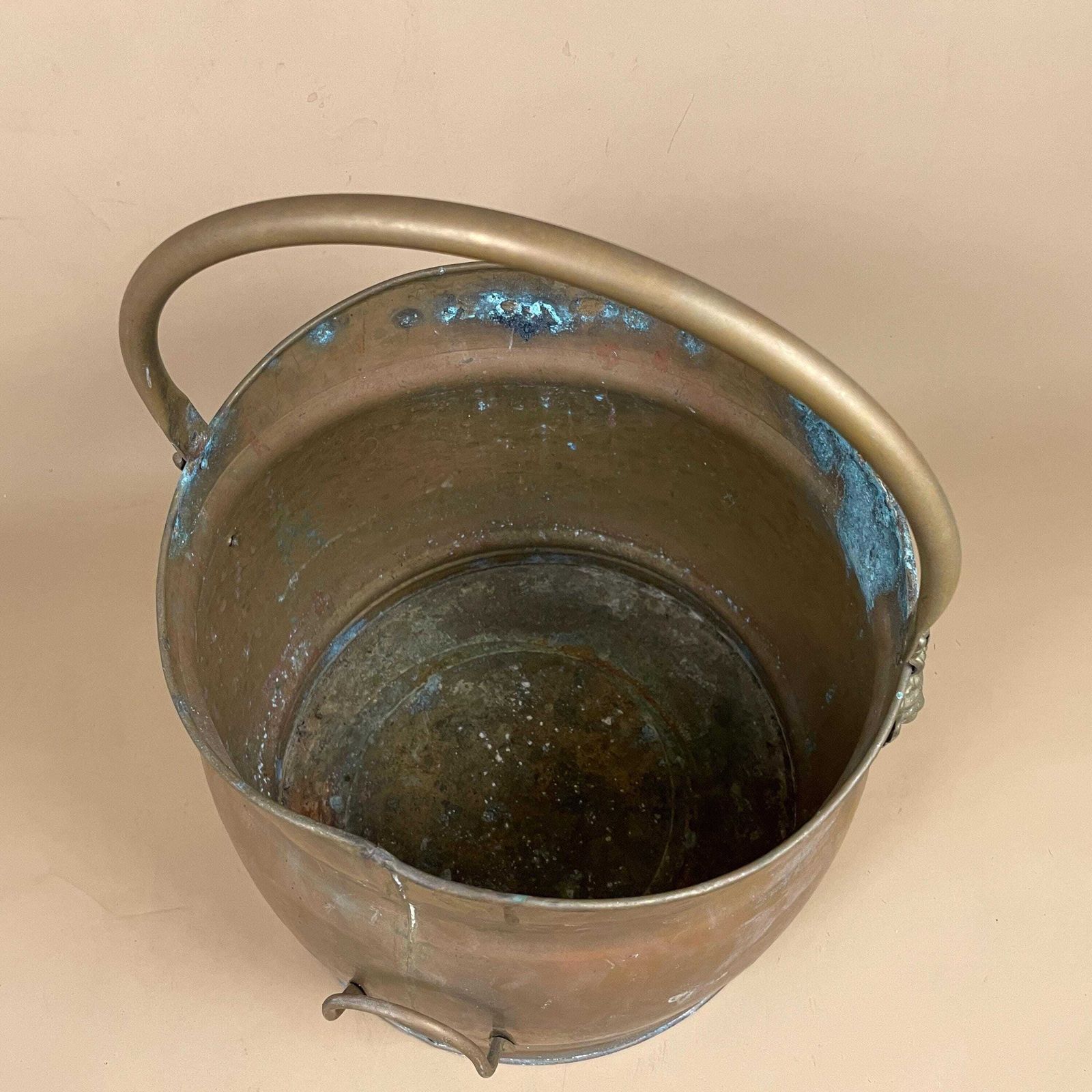 Antique Metal Gold Brass Coal Bucket Handle Fireside Fire Side Scuttle Log Helmet Farmhouse Cottage Aged Patina Vintage Fireplace Lion Faces photo 62.0