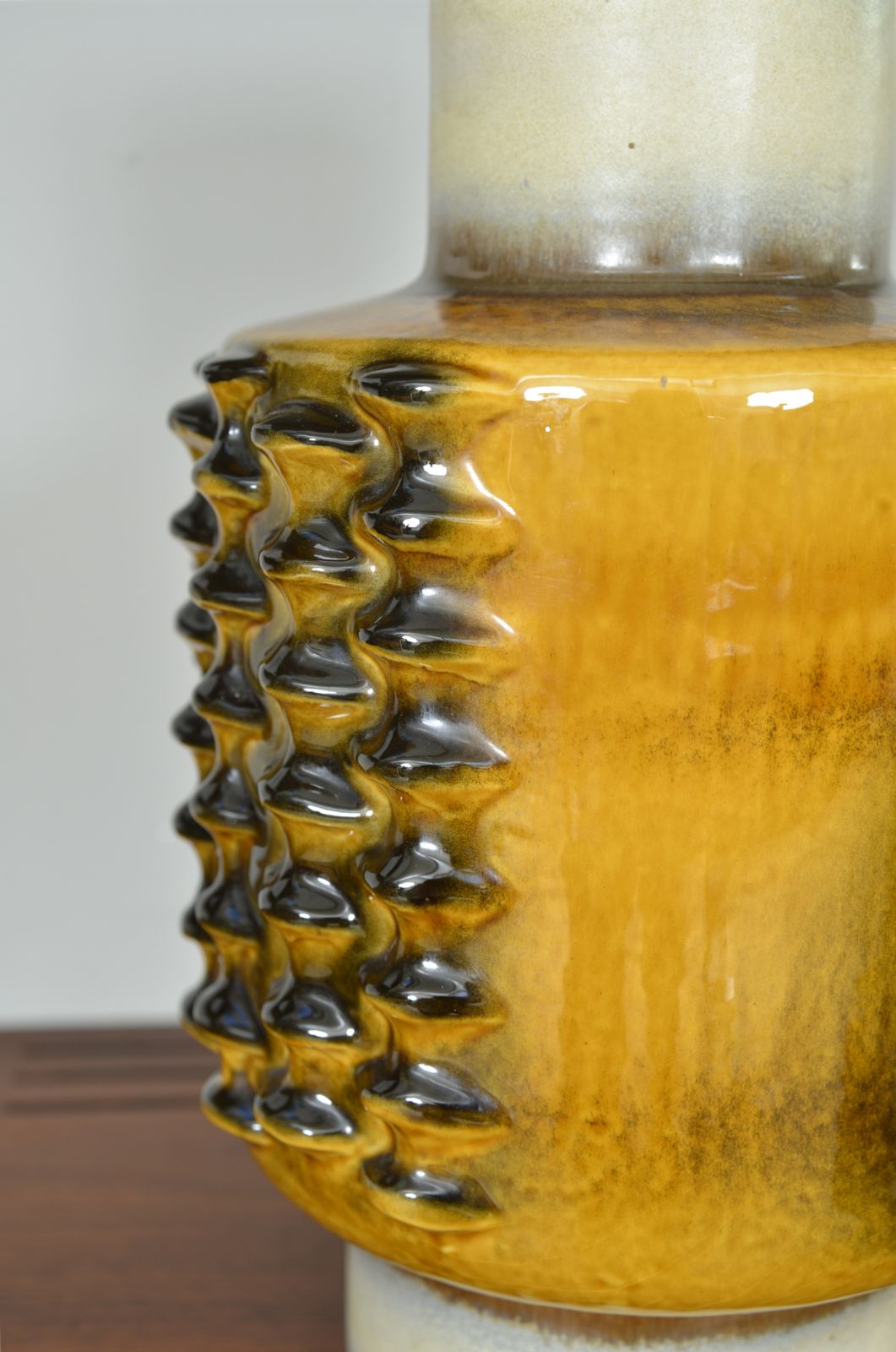 photo furniture Large Beehive Vase 7641 40 Dieter Peter Carstens West German Studio Pottery 1970s