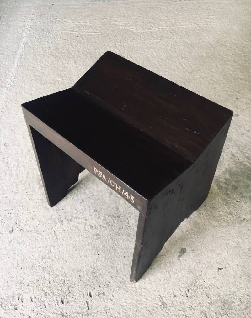 photo vintage Modernist Design Pj Si 68 A Sewing Stool Set By Pierre Jeanneret For Chandigarh, 1950's India