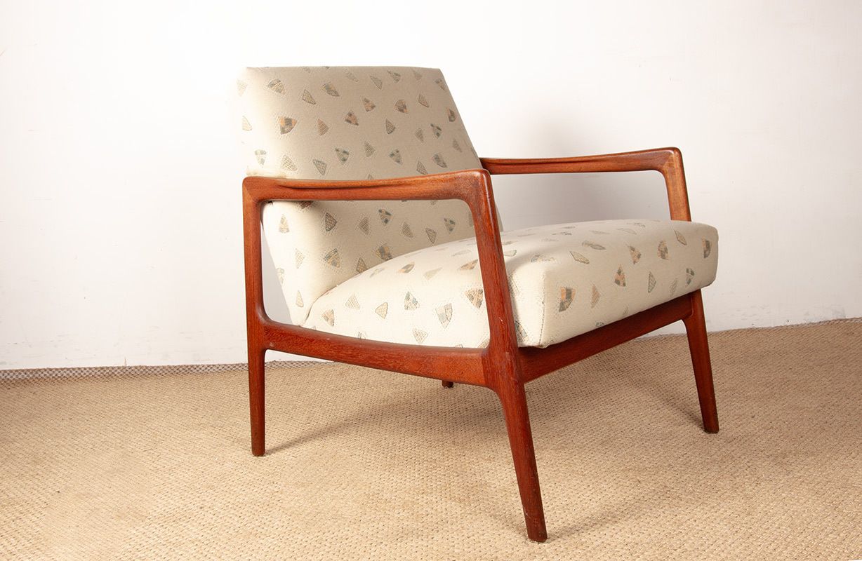 photo furniture Paire de fauteuils scandinaves en teck et tissu neuf, 1960.