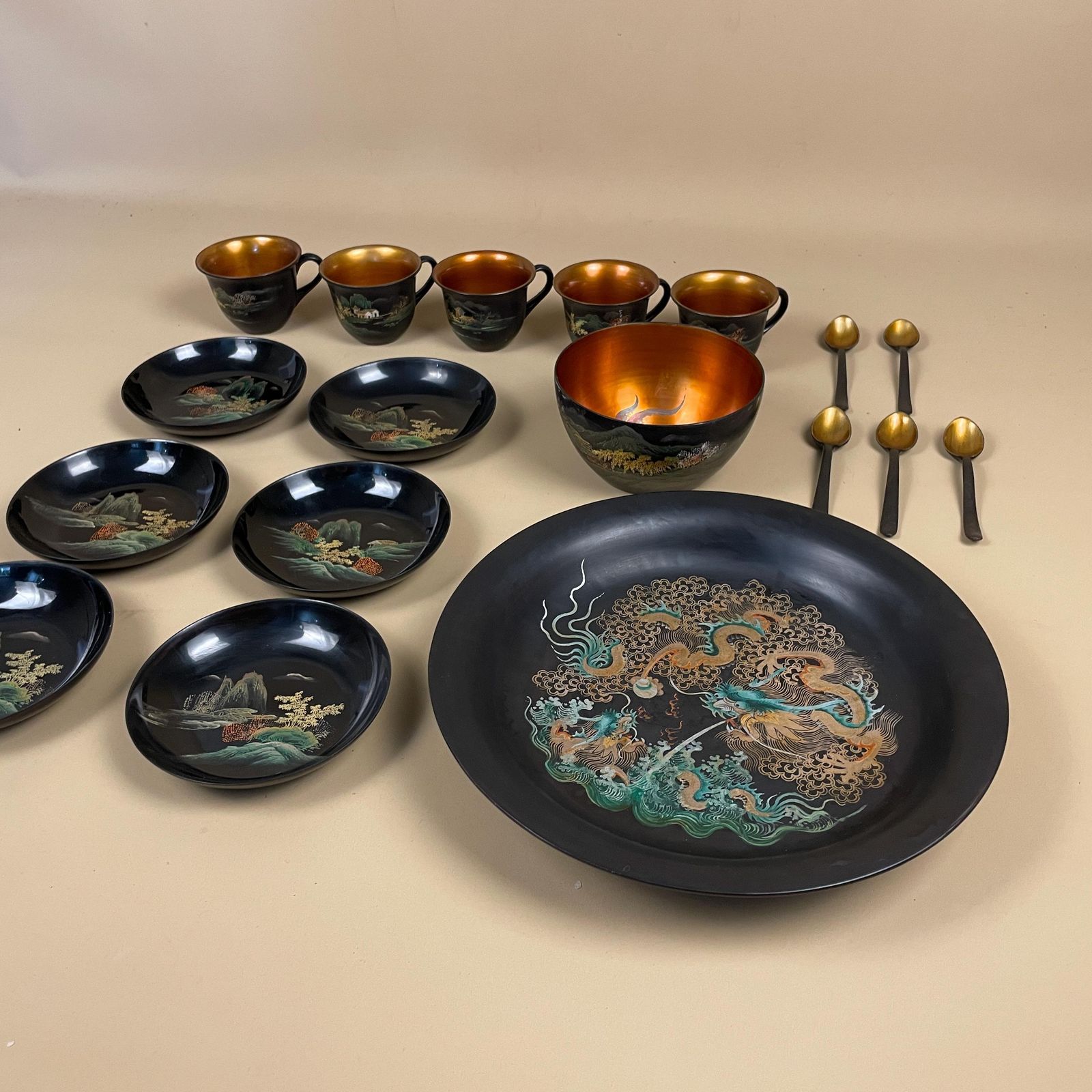 Japanese Lacquerware Tea Set Hand Painted Black Red Dragon Landscape Vintage Japanese Art Lacquer Cups Plates Bowls Spoons Oriental Decor photo furniture