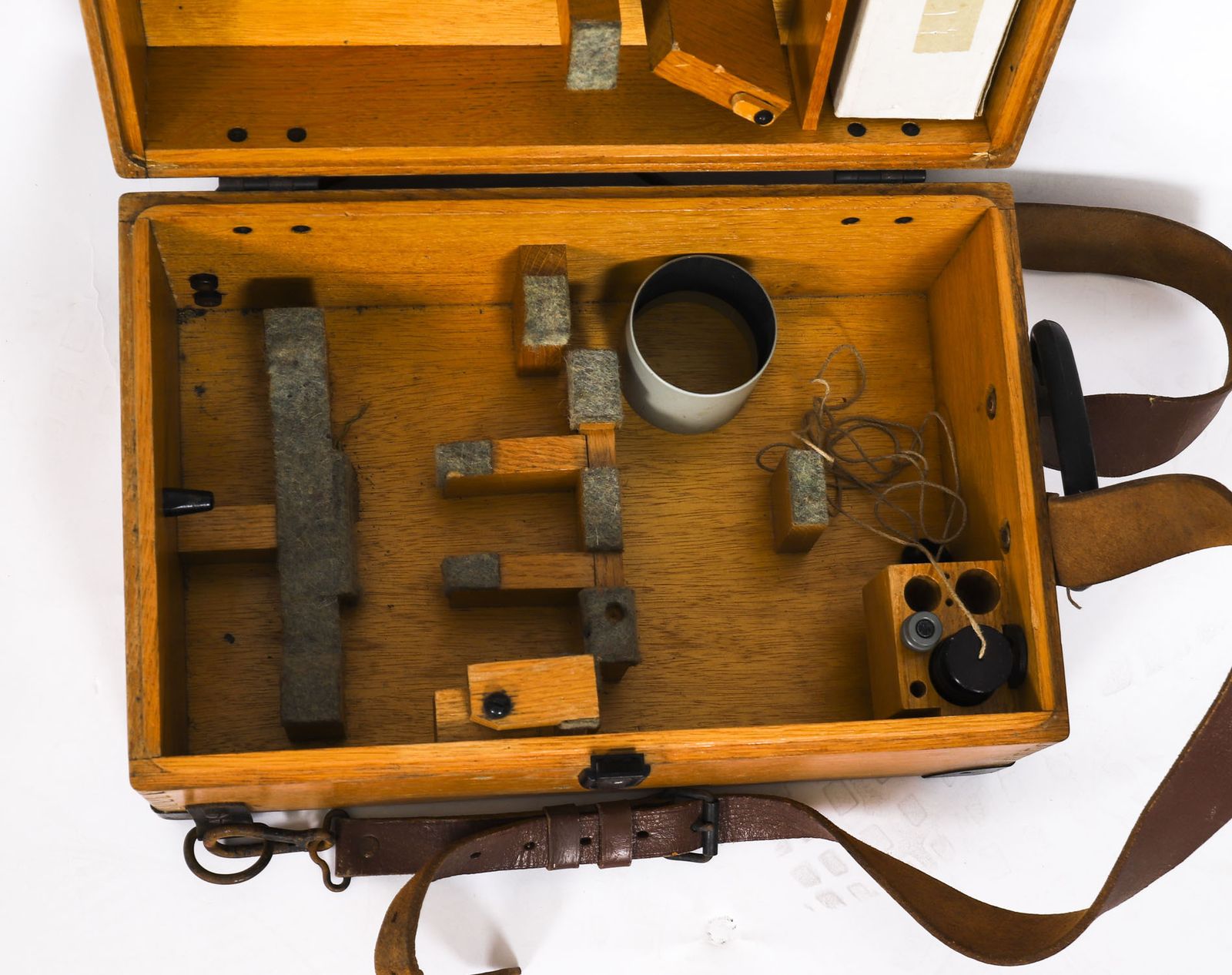 photo buy Vintage Carl Zeiss 'Theo 010' Theodolite & Tripod & Case  Mid 20th C