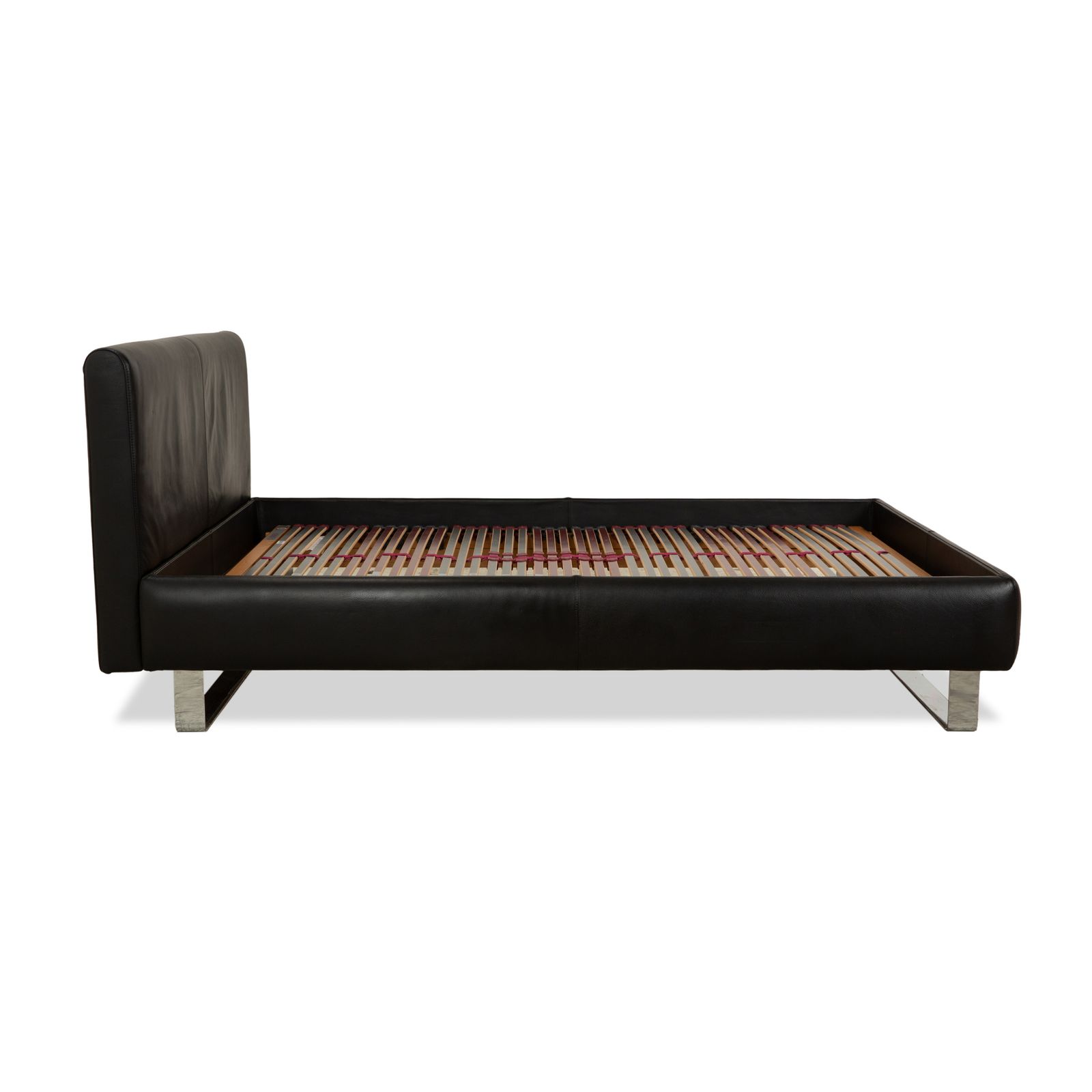 Mobilier Lit Christine Kröncke en cuir noir 140x200 photo