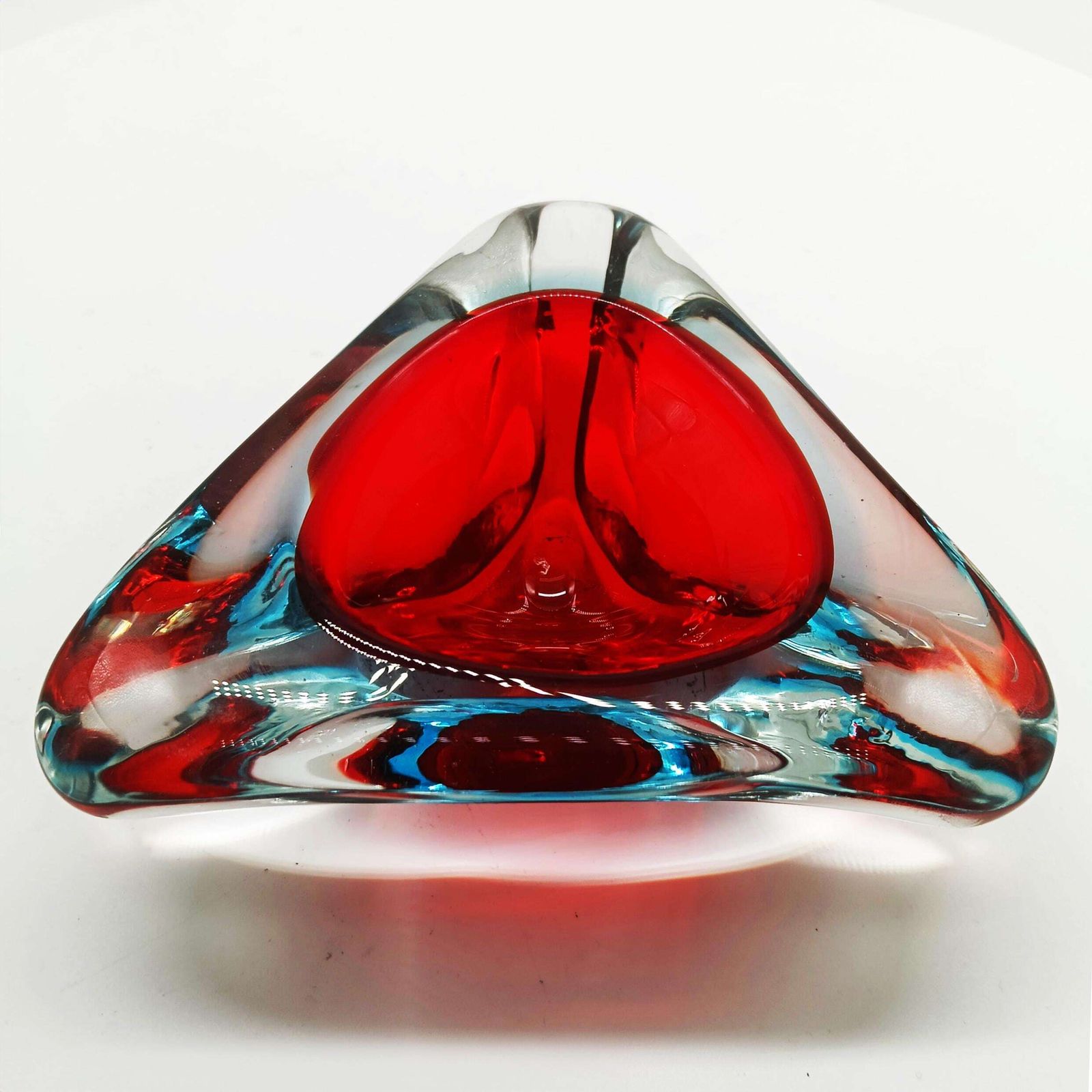 1960s Stunning Triangular Ashtray Or Catch All In Murano Glass. Made In Italy. photo for sale