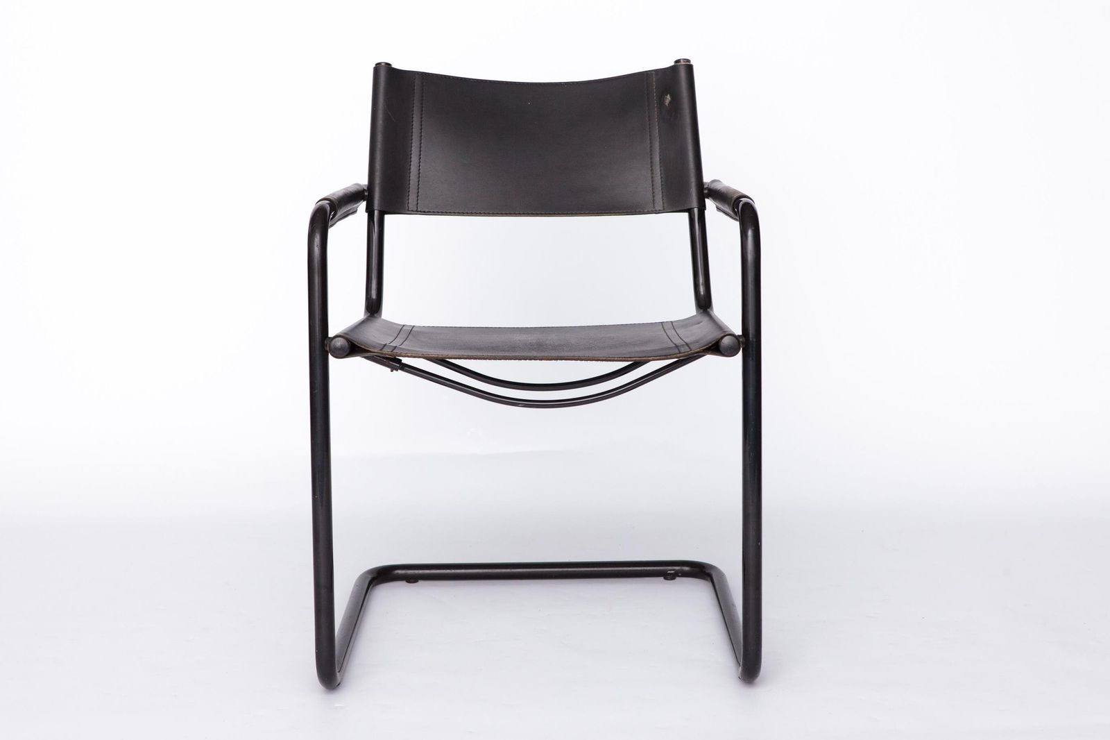 Mid Century Bauhaus Cantilever Chair – Black Leather, Attributed To Mart Stam, 1980s Vintage Modern Design, Metal Frame