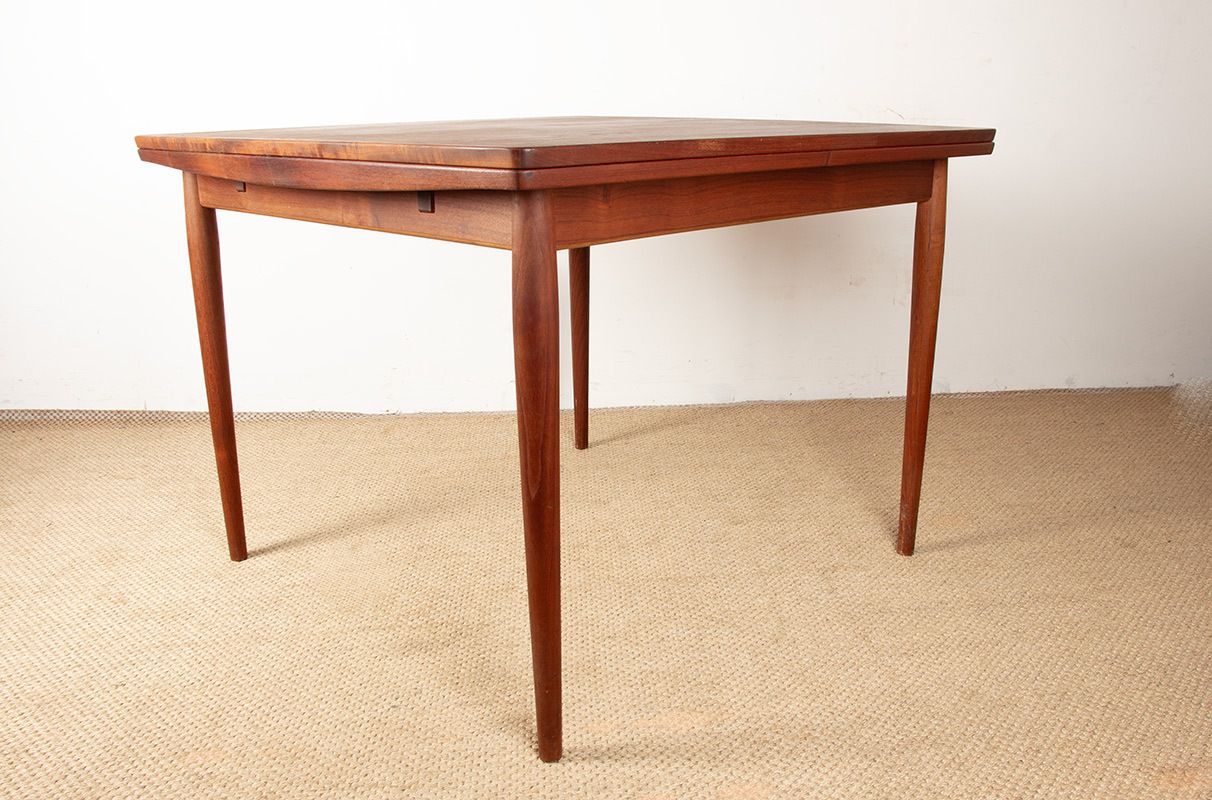 Square And Extendable Danish Dining Table, In Teak, Model 592, By Arne Vodder For Sibast 1960. photo 2500.0