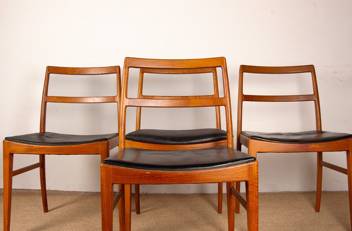 photo vintage Set Of 4 Danish Teak And Leather Chairs, Model 430, By Arne Vodder For Sibast, 1960.