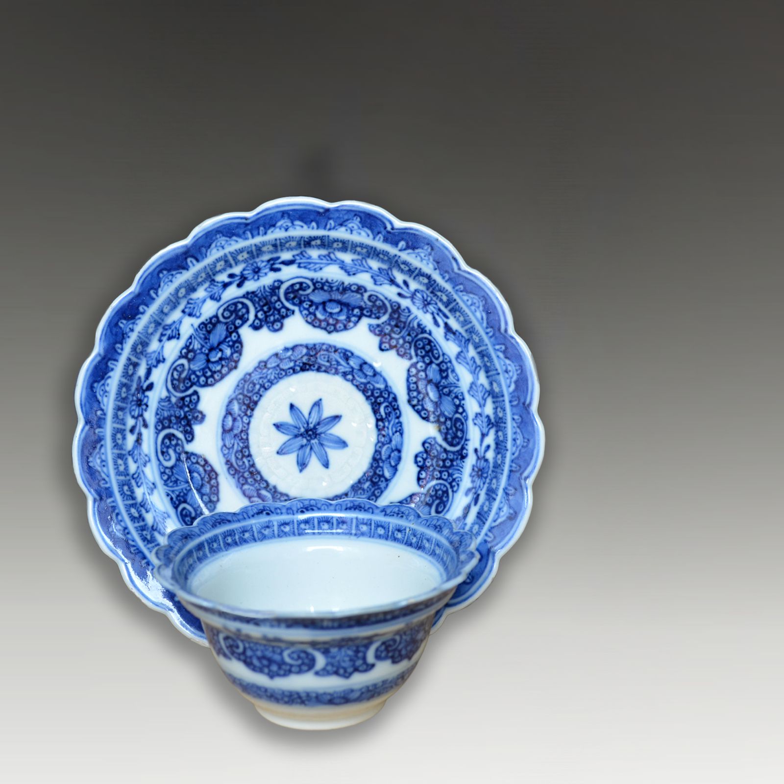 Magnificent Kangxi Period Cup & Saucer  Lobbed And Incised Decoration Late 17thc