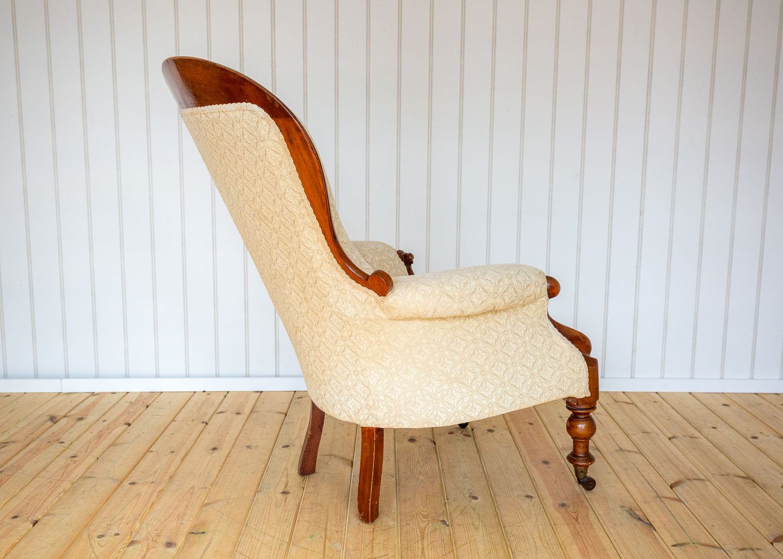 photo buy Victorian Walnut Armchair Fine Country House Salon Parlour Show Frame Spoon Back Cream Antiqu.E Reception Reading Lounge C.Hair