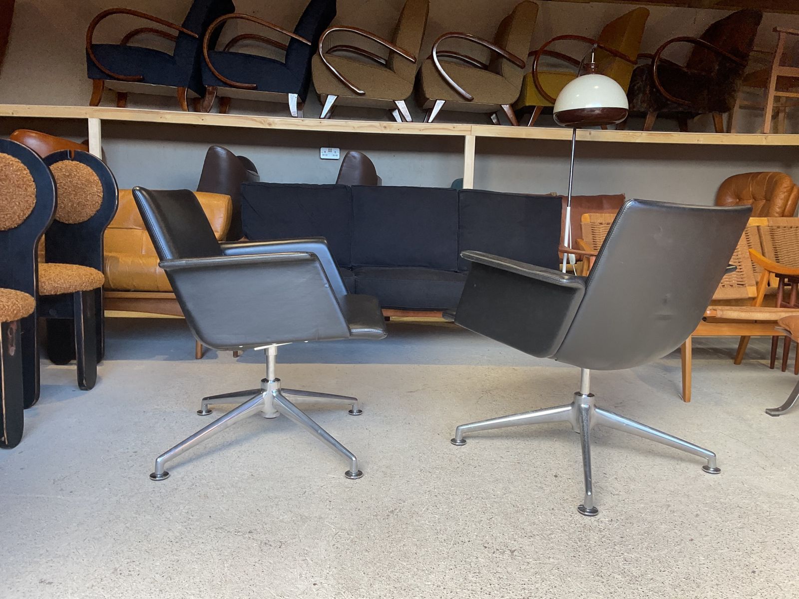 Knoll, Bauhaus Style Armchairs Designed By Brunner , 2013, Set Of 2 photo vintage