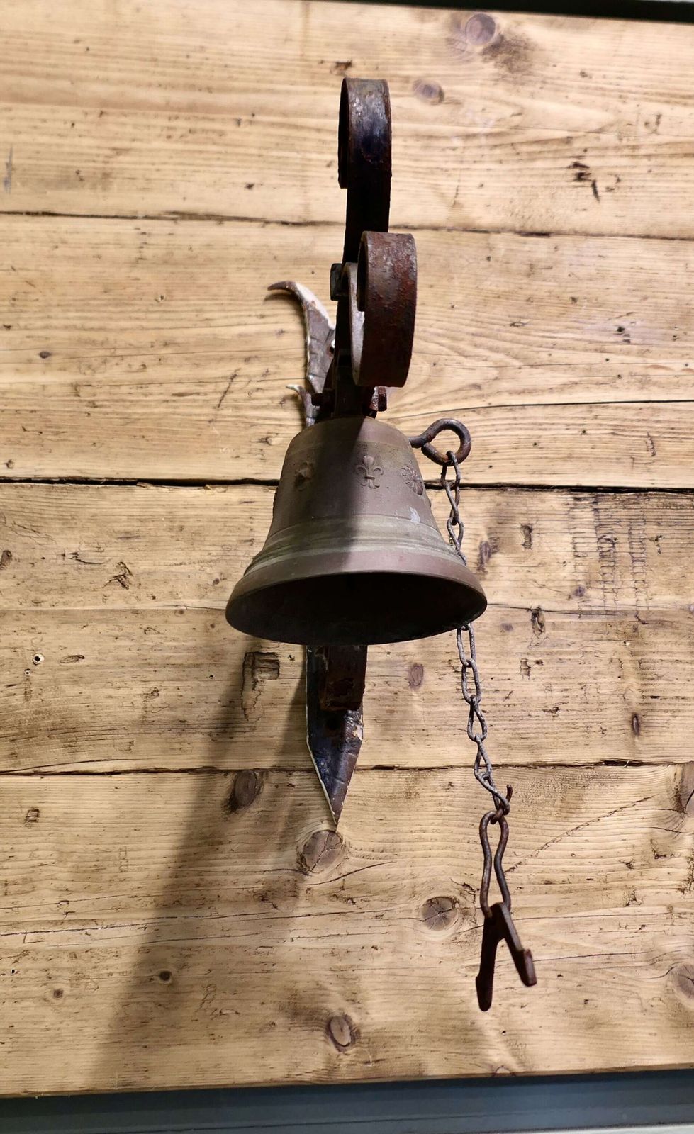 19th Century Bronze Alpine Front Door Bell photo vinterior