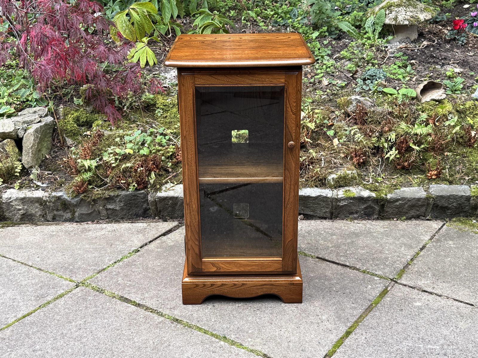 An Ercol Warwick Golden Dawn Elm Cd Hi Fi Storage Cabinet / Media Stand photo Furniture