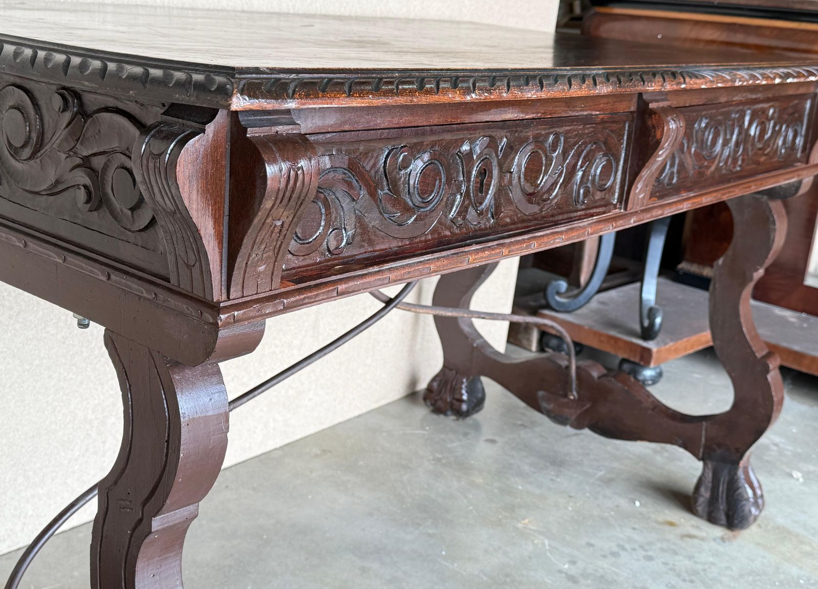 photo for sale Table de bibliothèque ou bureau de style baroque espagnol en chêne, XIXe siècle, deux faces