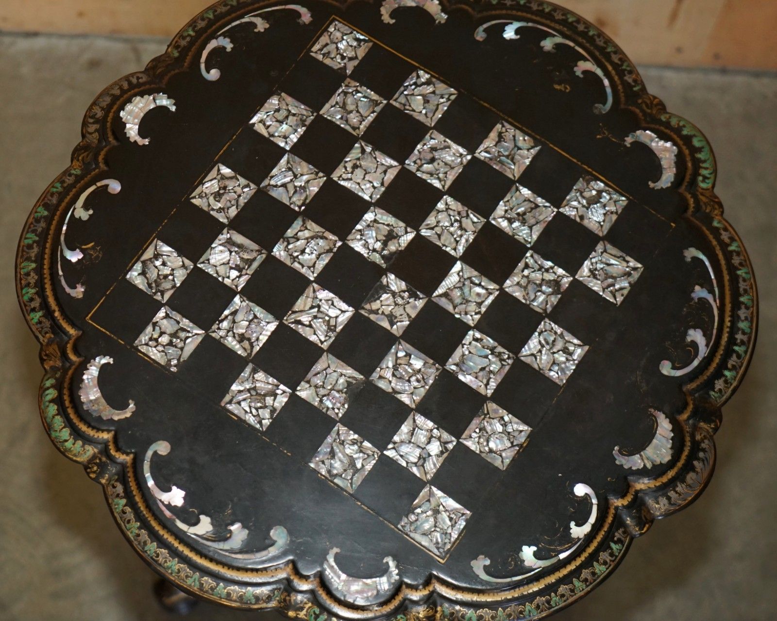 Antique Victorian 1860 Black Lacquer Mother Of Pearl Chess Tilt Top Games Table photo Furniture